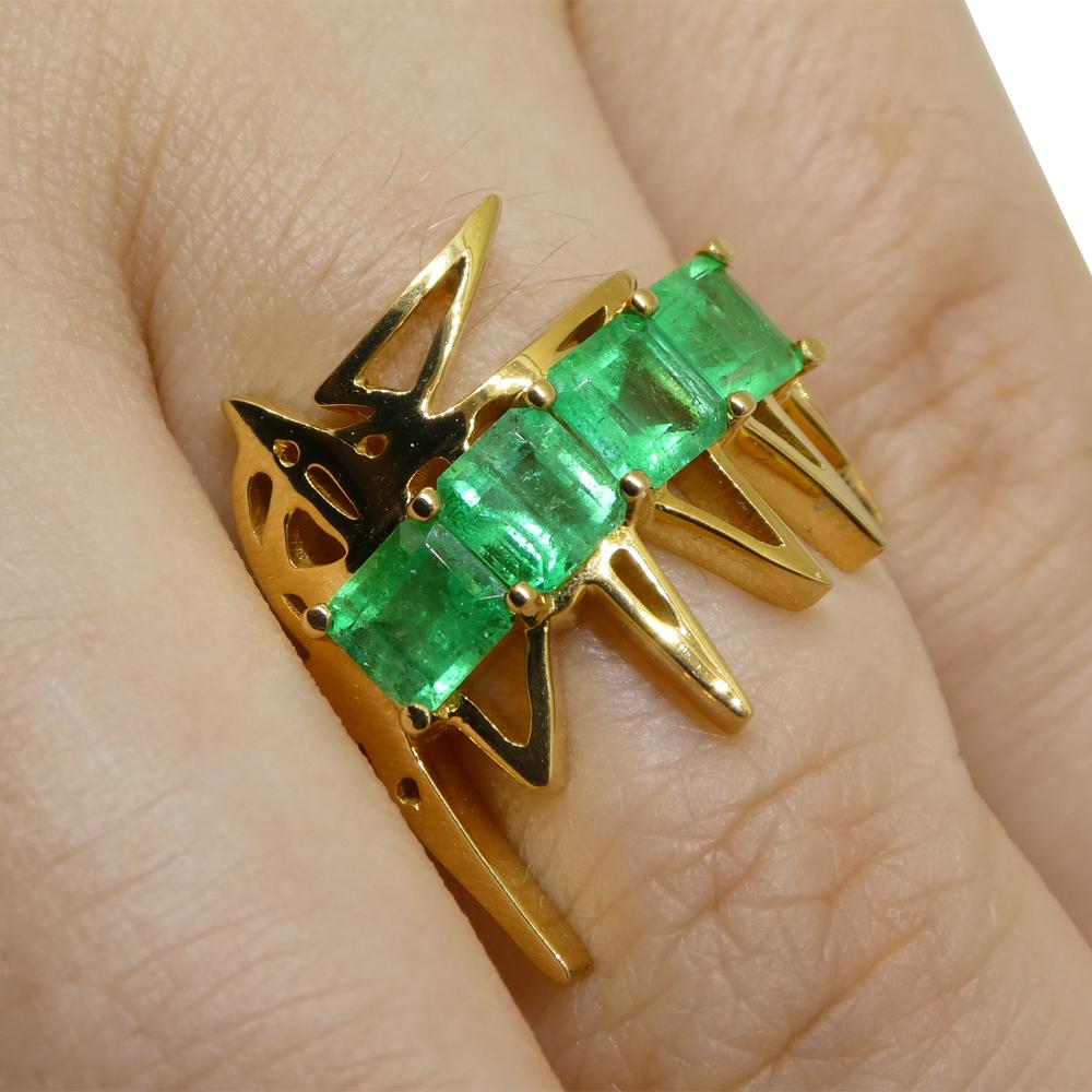 Crookshank X Skyjems Bague en or jaune 18 carats sertie d'émeraudes de Colombie en vente 4