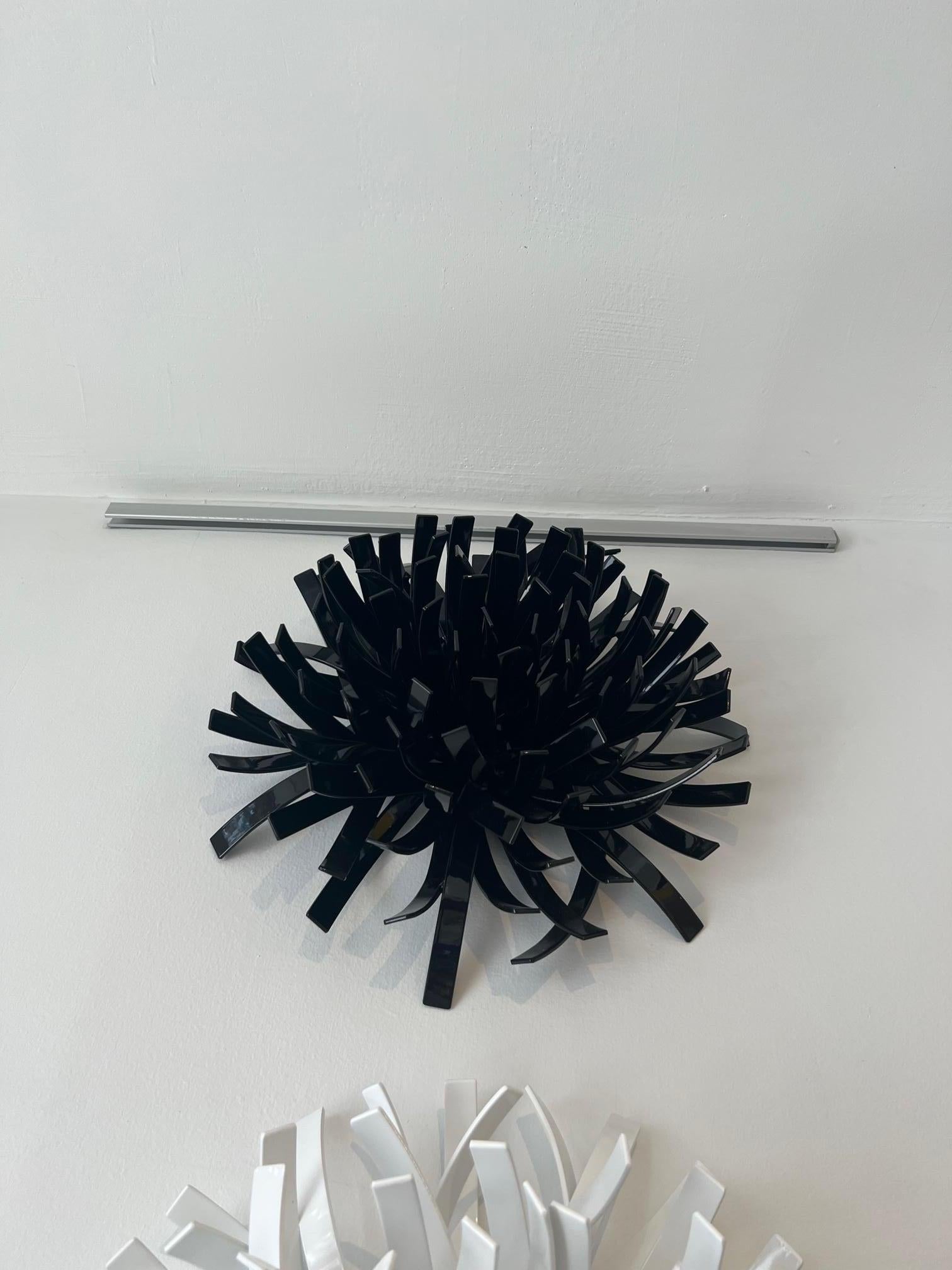 Anemones #3 (Black)_2022 Indoor Sculpture, Abstract_Matt Devine_Steel/Powdercoat For Sale 2