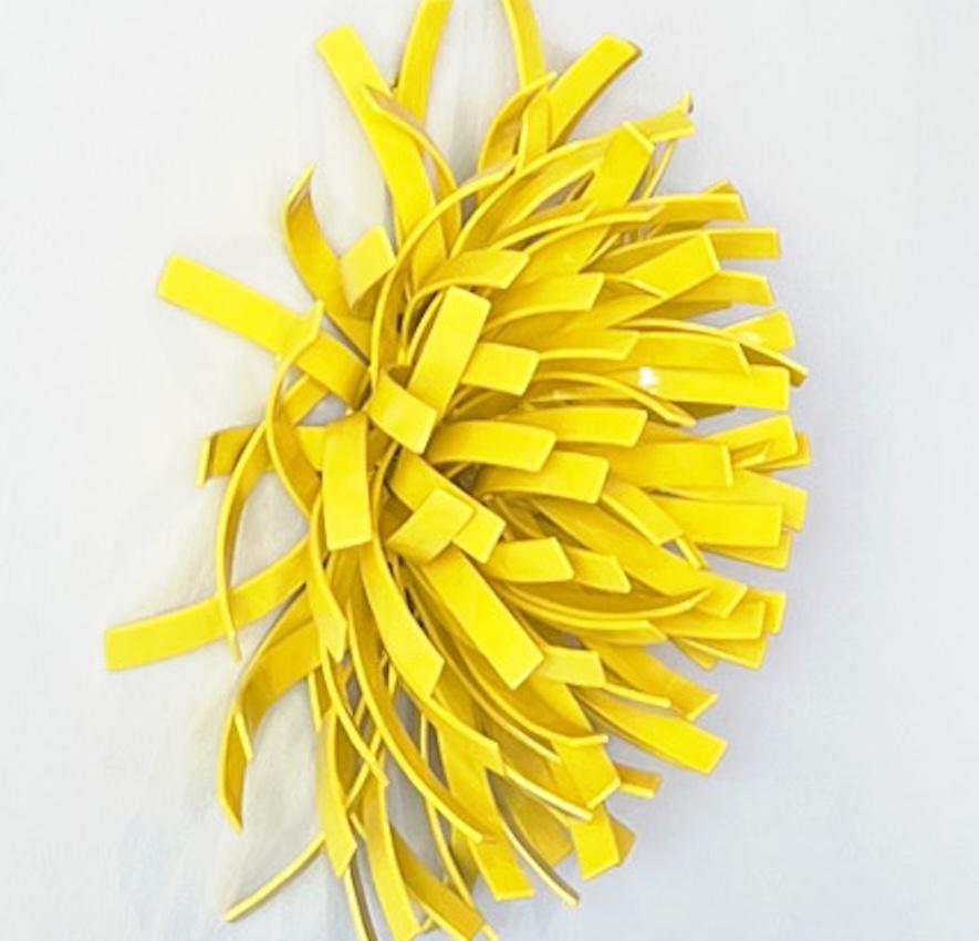 Anemonen #3 (Gelb) Indoor Skulptur_Abstract_Matt Devine_Stahl/Pulverbeschichtung im Angebot 7