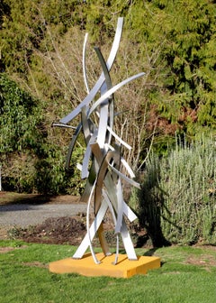 Innen-/Außenskulptur, abstrakt, großformatig, Time Fades Away vonMatt Devine