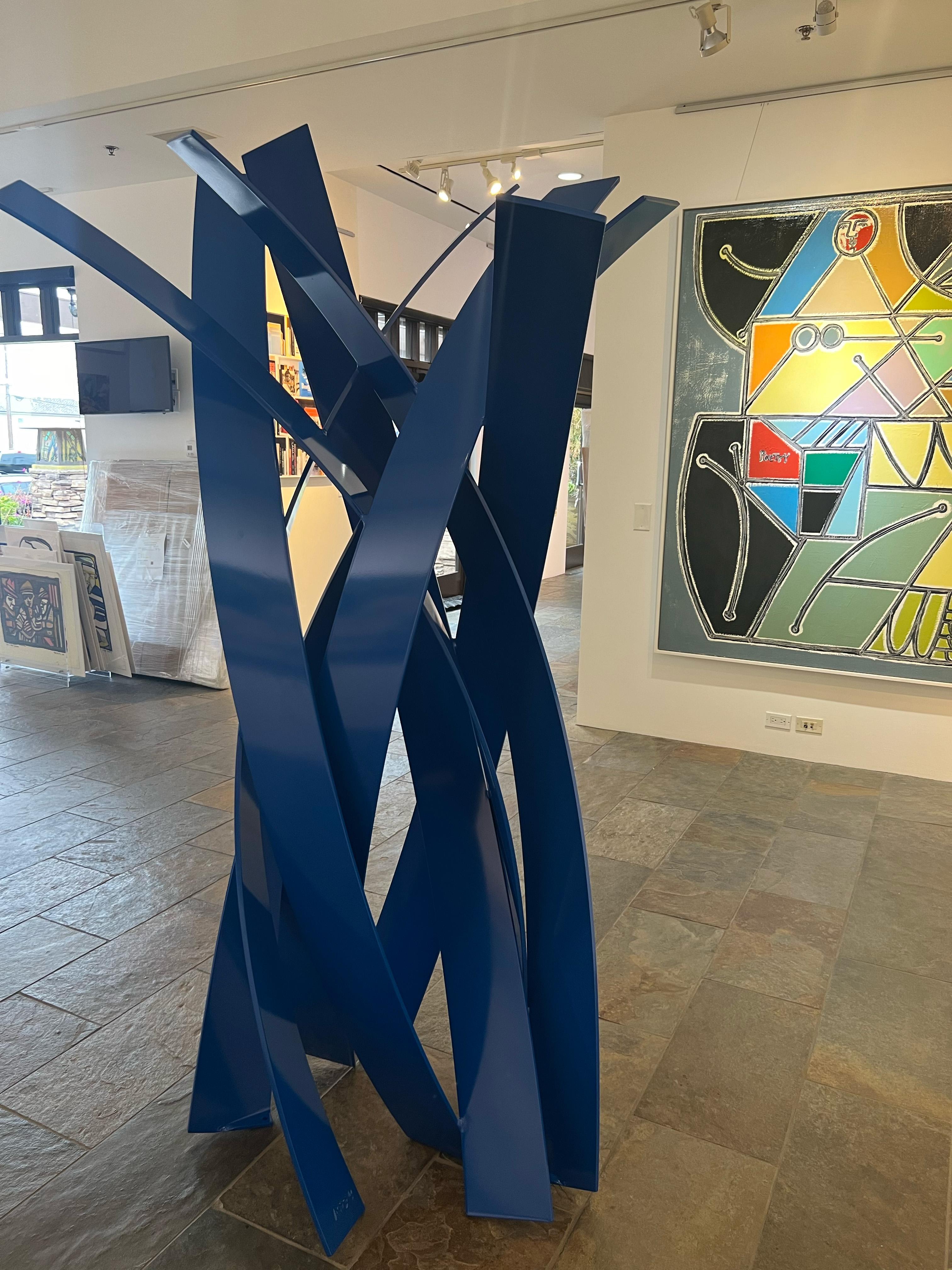 Sculpture d'intérieur/extérieur_Abstract_Aluminium_Little Boy Blue, Matt Devine en vente 5