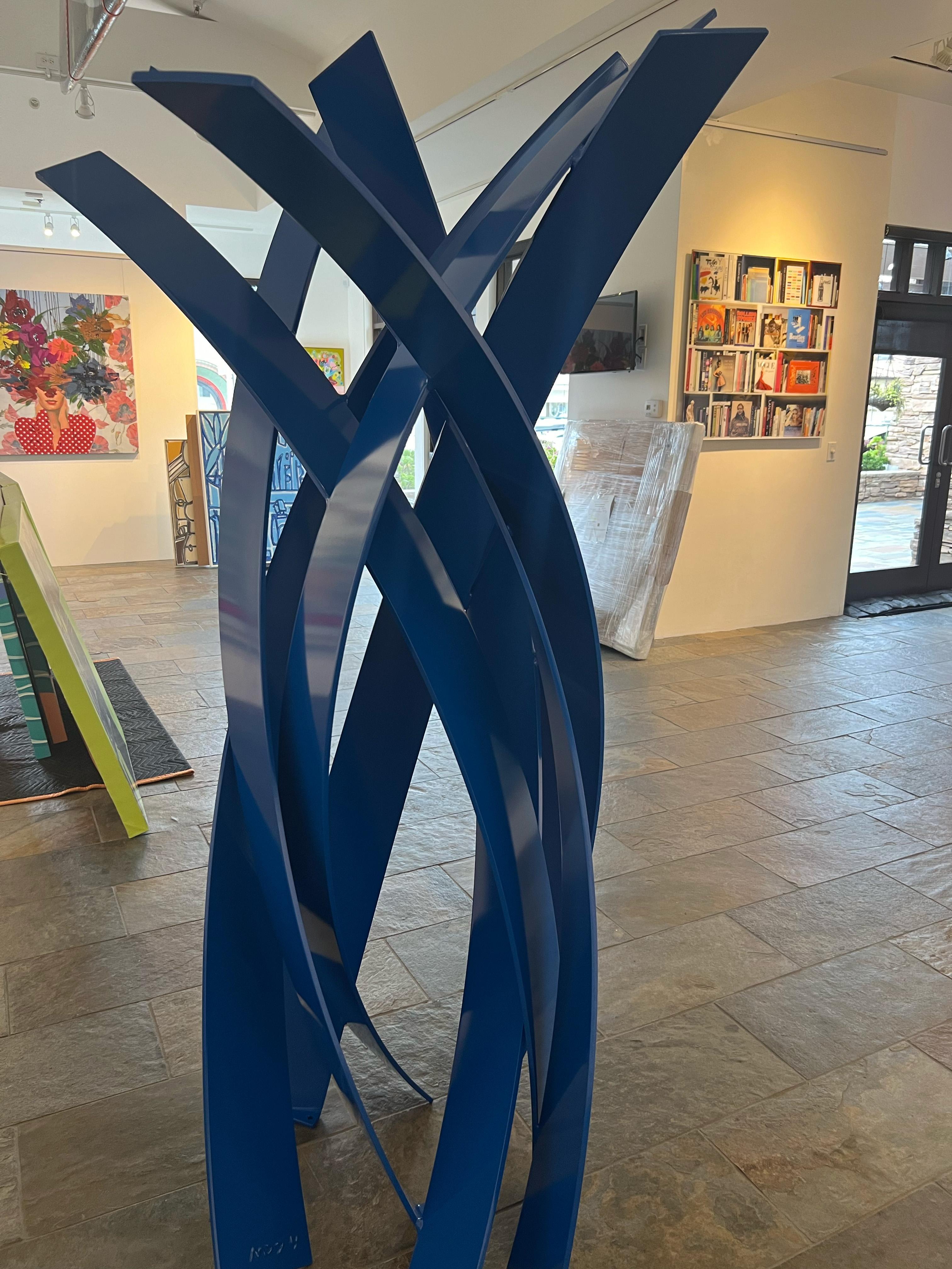Sculpture d'intérieur/extérieur_Abstract_Aluminium_Little Boy Blue, Matt Devine en vente 6