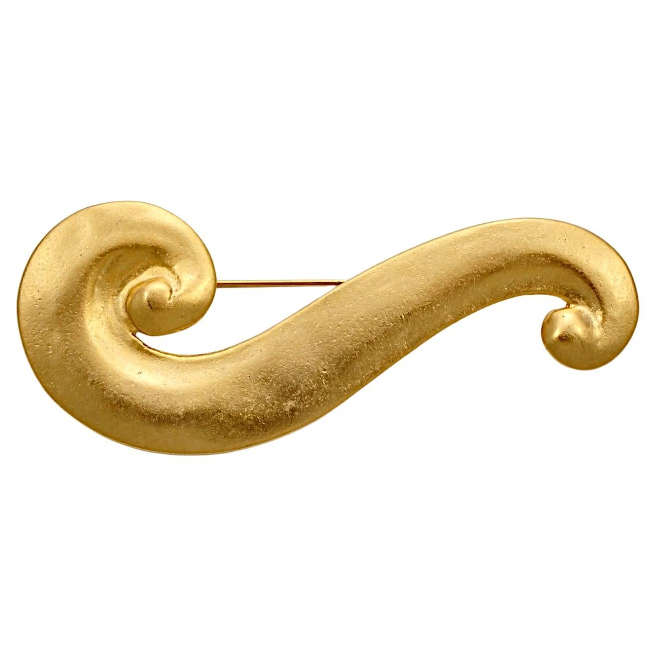 Matt Gold Plated Abstract Wave Statement Brooch circa 1980s For Sale