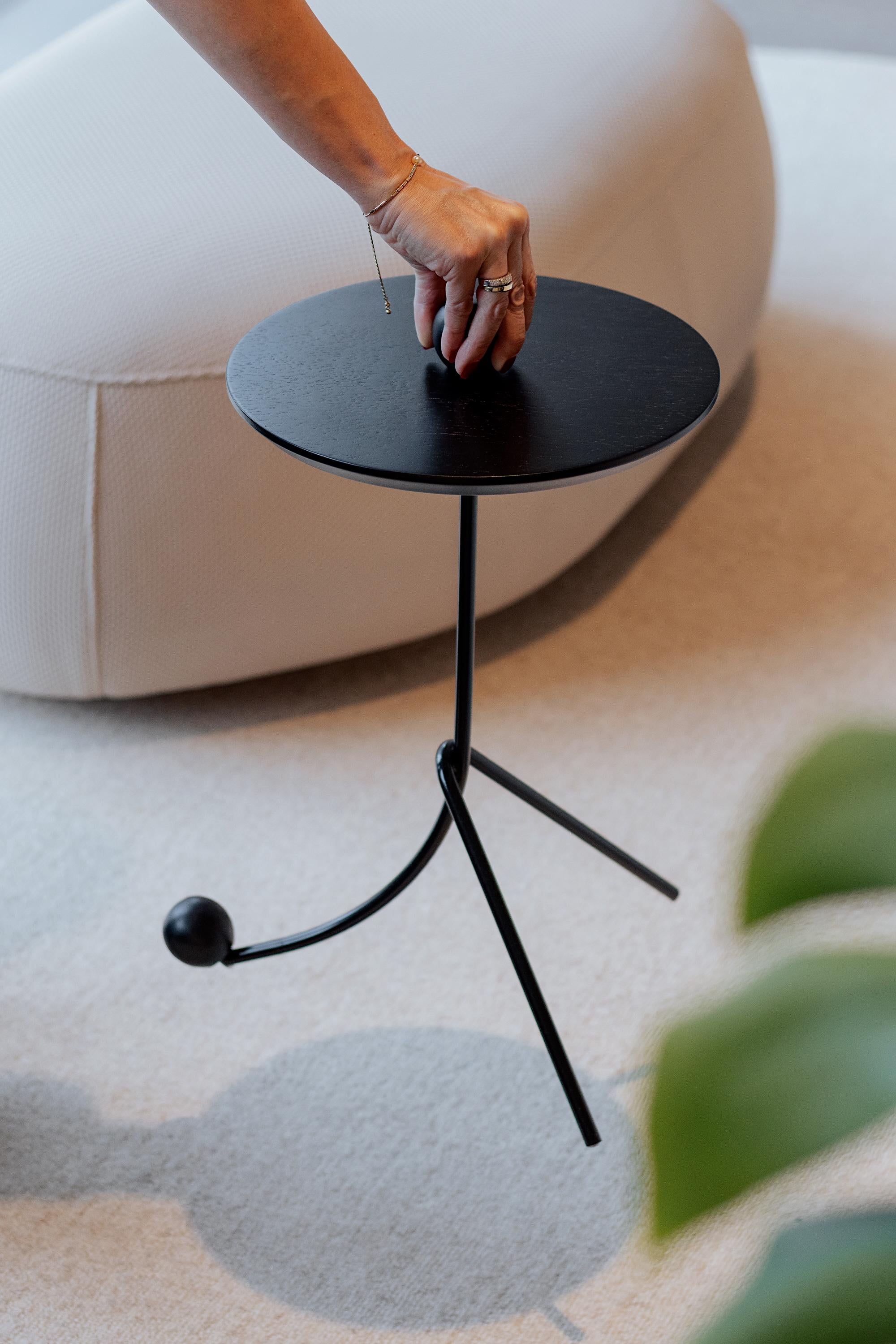 Table d'appoint Matt en bois naturel et acier au carbone en vente 6