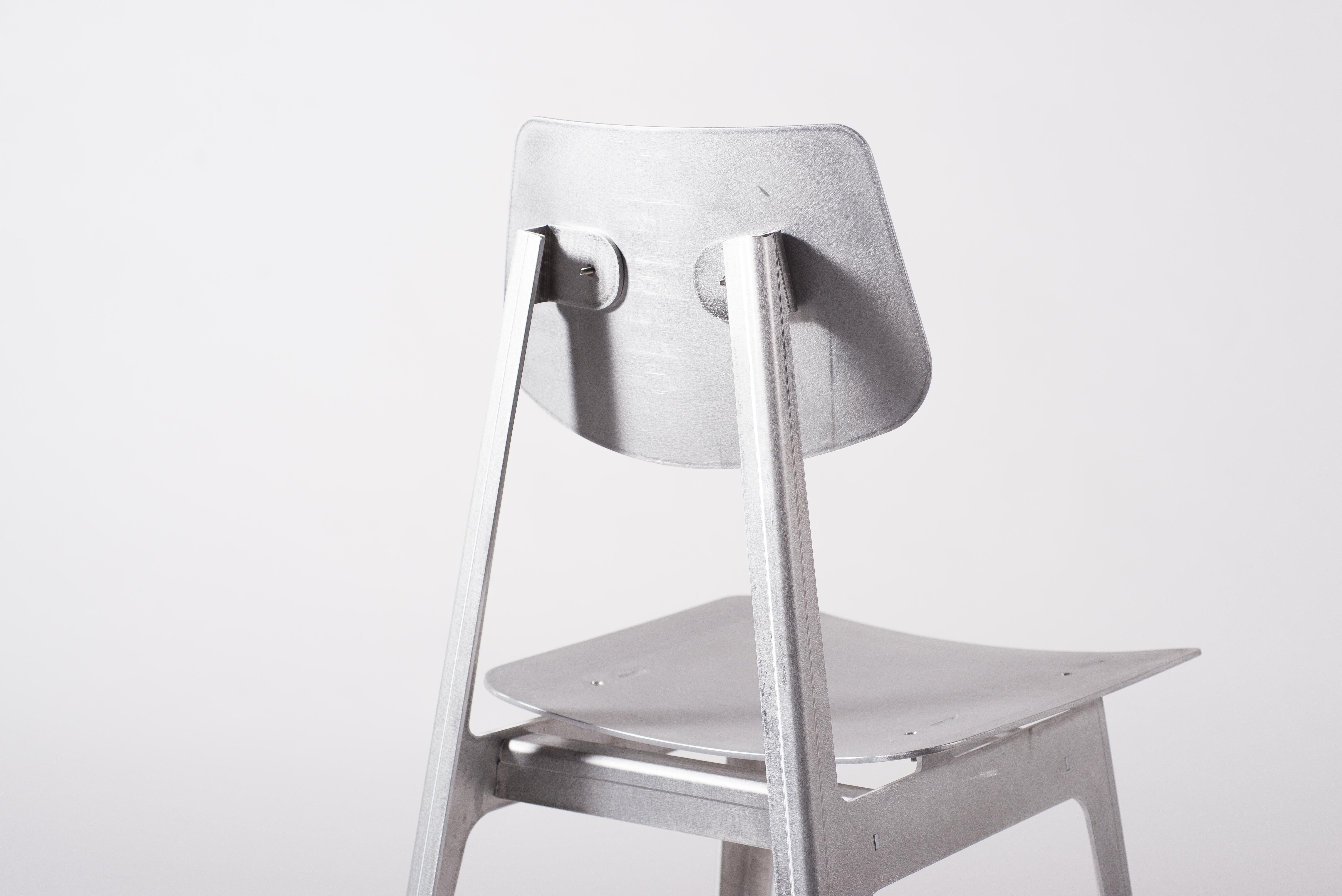 Aluminium Chaise de salle à manger d'extérieur BT en aluminium mat en vente