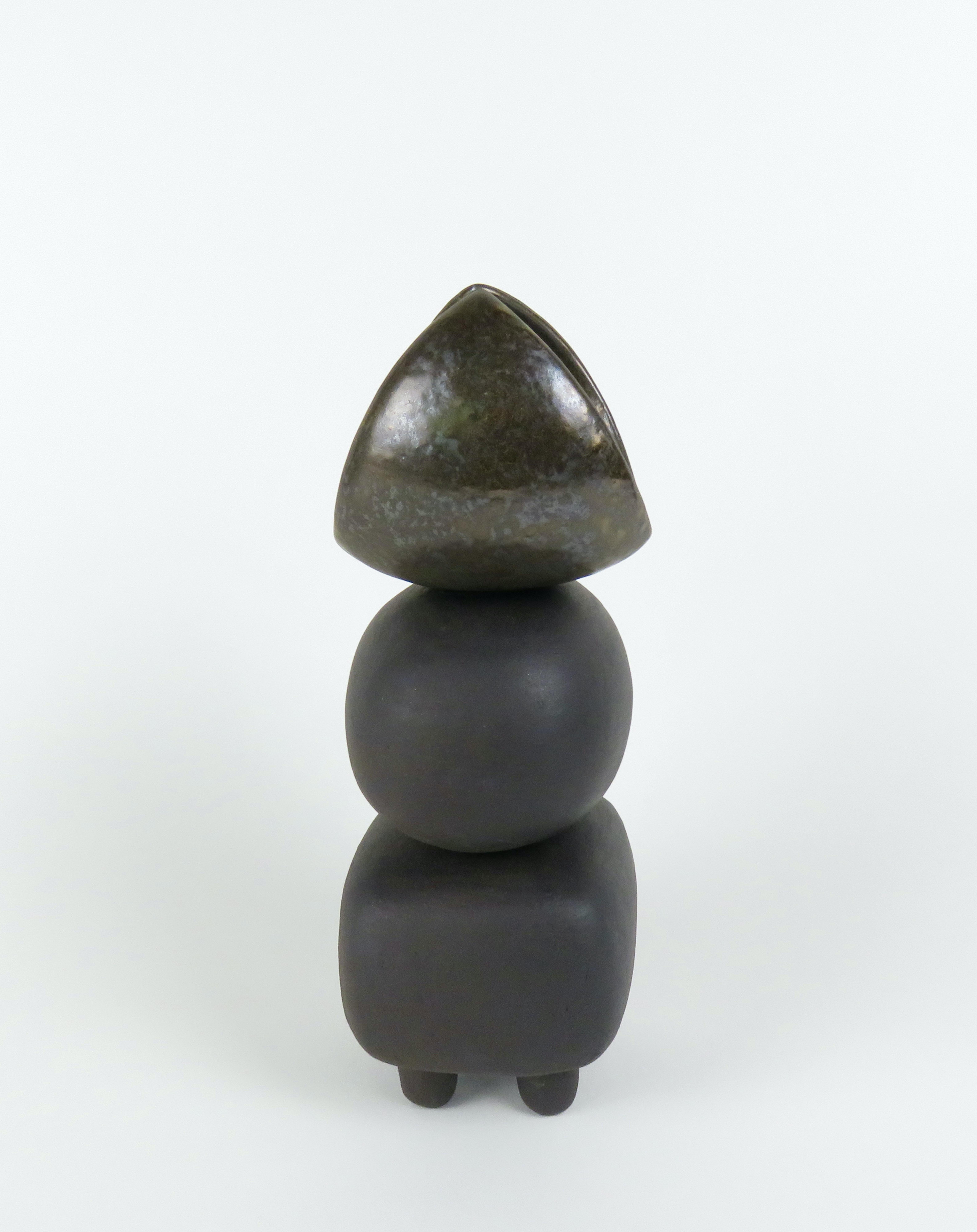 Matte Brown Ceramic TOTEM w/ Gold Arc'd Crown on Soft Cube & Oval Forms In New Condition For Sale In New York, NY