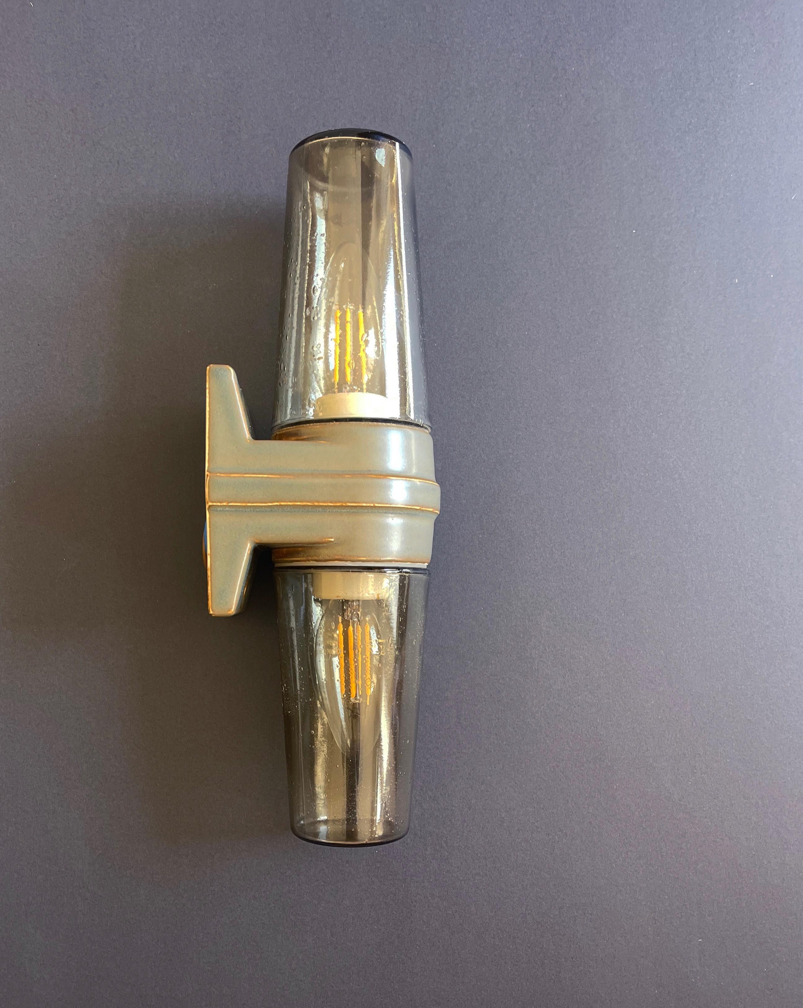 Mid-Century Modern Caramel mat Ifö Sweden applique murale à double lumière, moderne du milieu du siècle en vente
