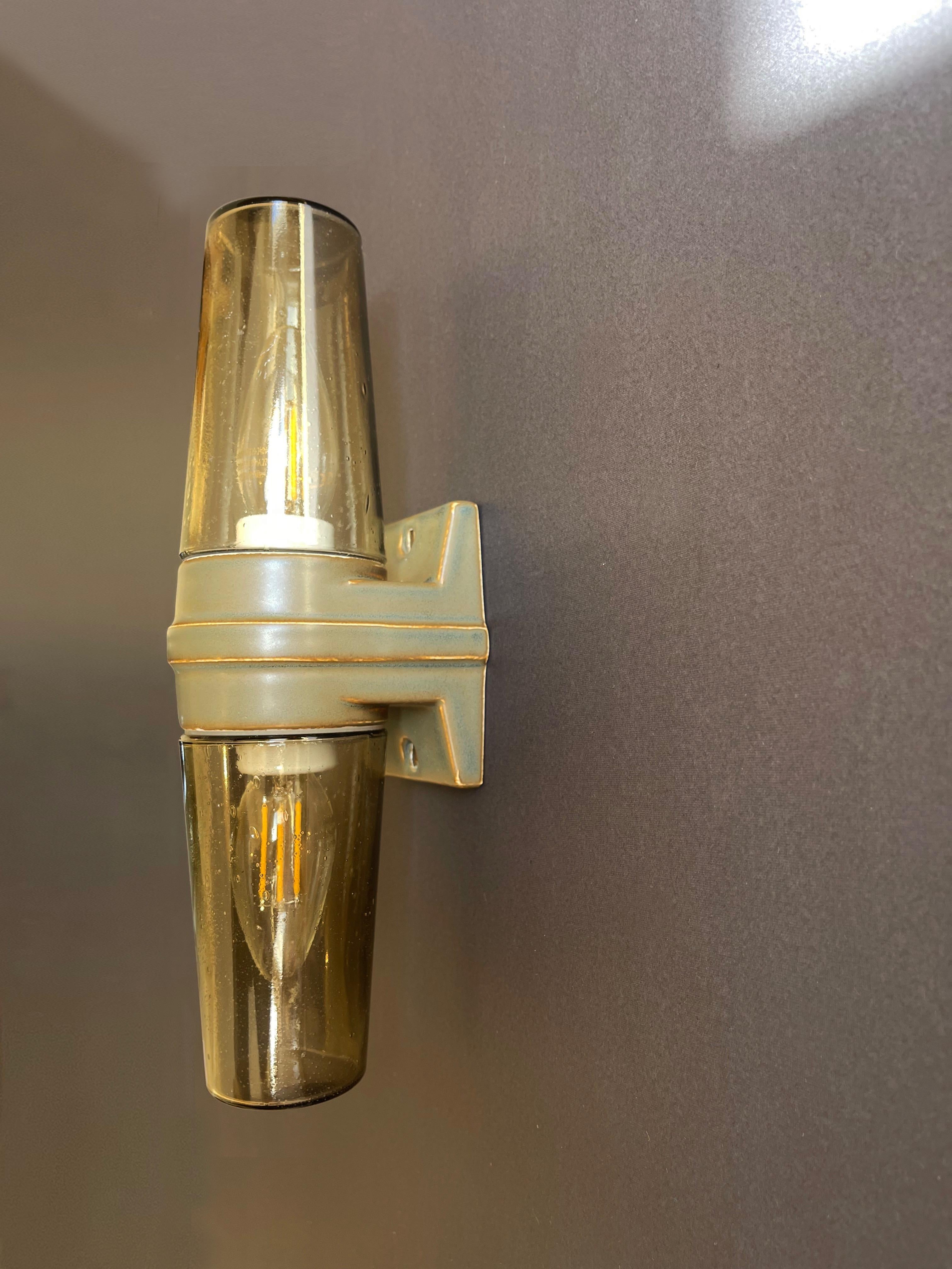 Fait main Caramel mat Ifö Sweden applique murale à double lumière, moderne du milieu du siècle en vente