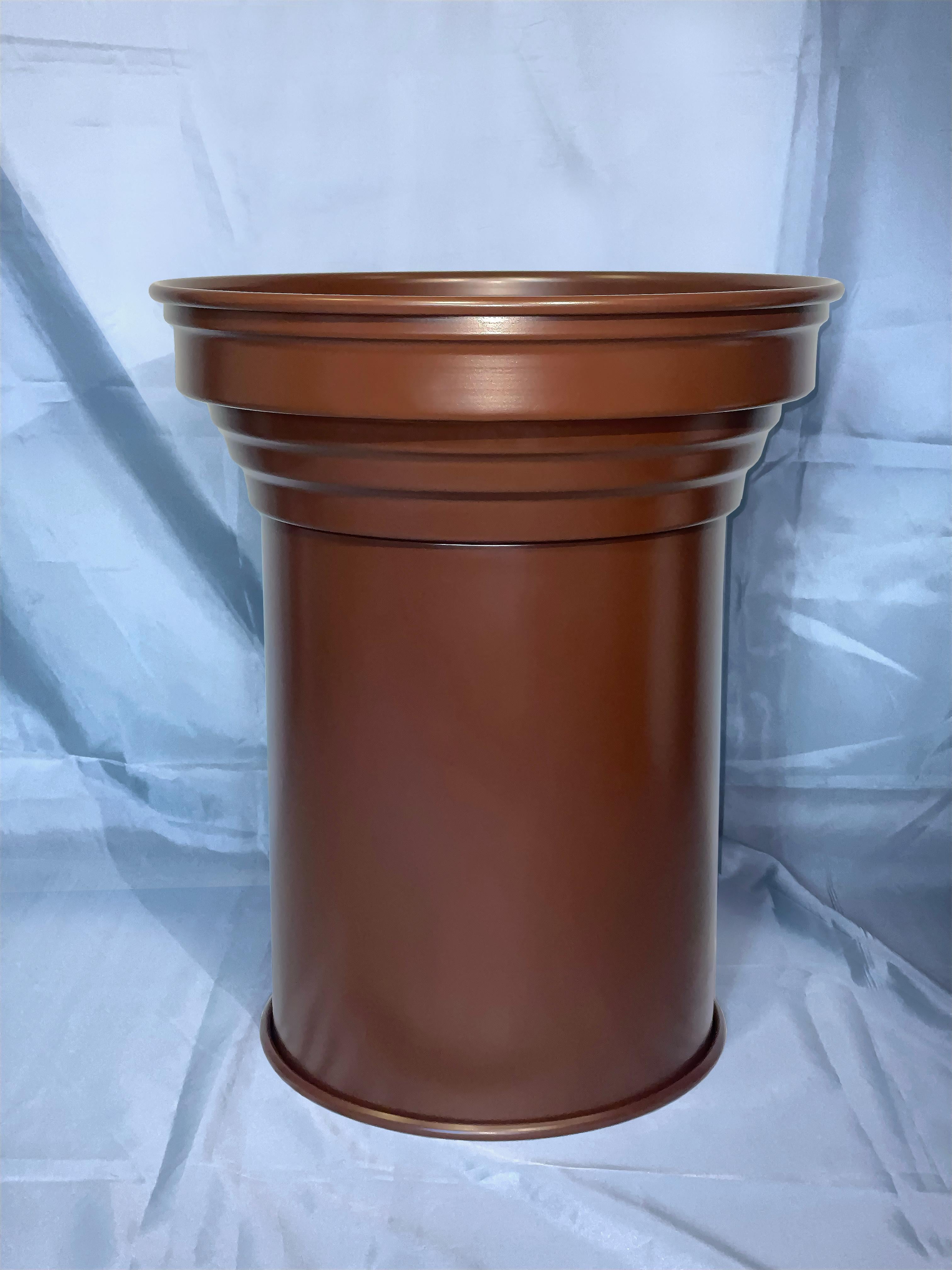 Beistelltisch aus mattem Schokoladen-Aluminium, italienisches minimalistisches Design, 2020er Jahre (Minimalistisch) im Angebot