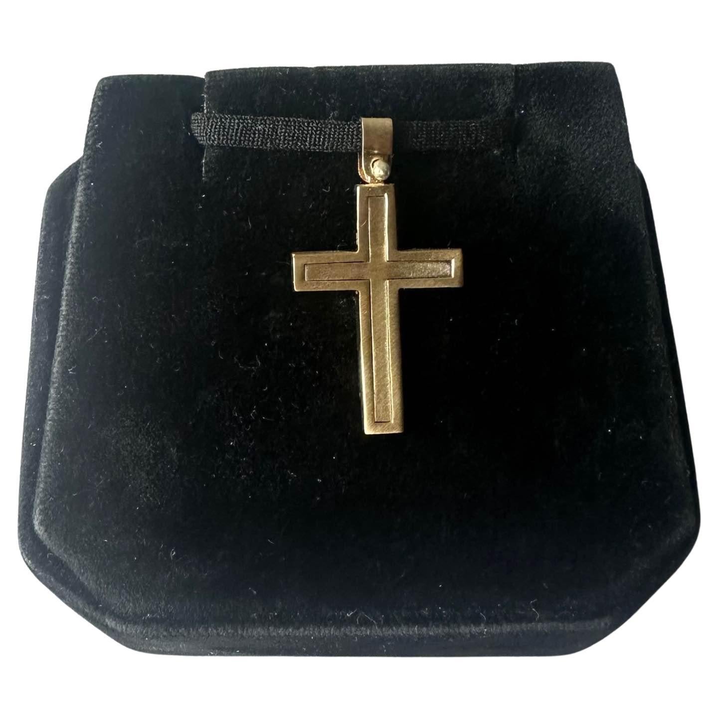 Matte Finish Cross Pendant in 14kt Yellow Gold