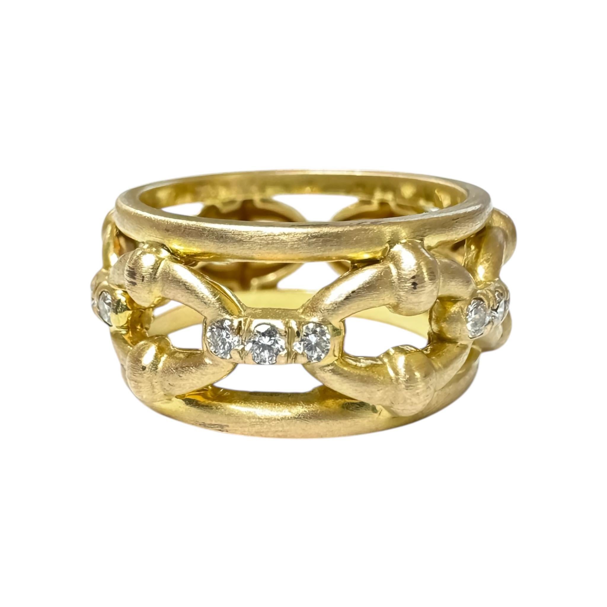 Finitura opaca  Fascia per l'eternità in oro giallo 14K con diamanti, misura 7 in vendita 1
