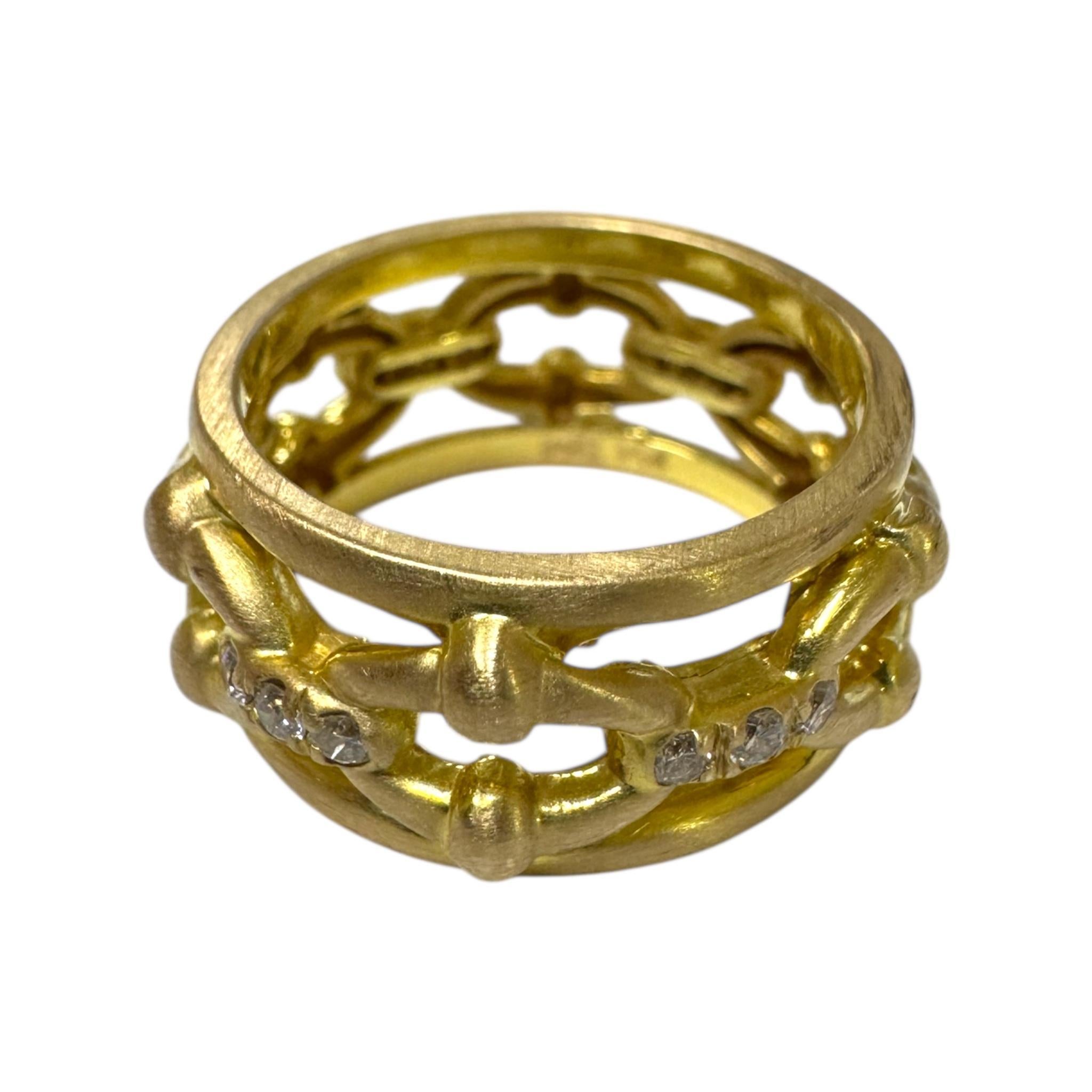 Finitura opaca  Fascia per l'eternità in oro giallo 14K con diamanti, misura 7 in vendita 3