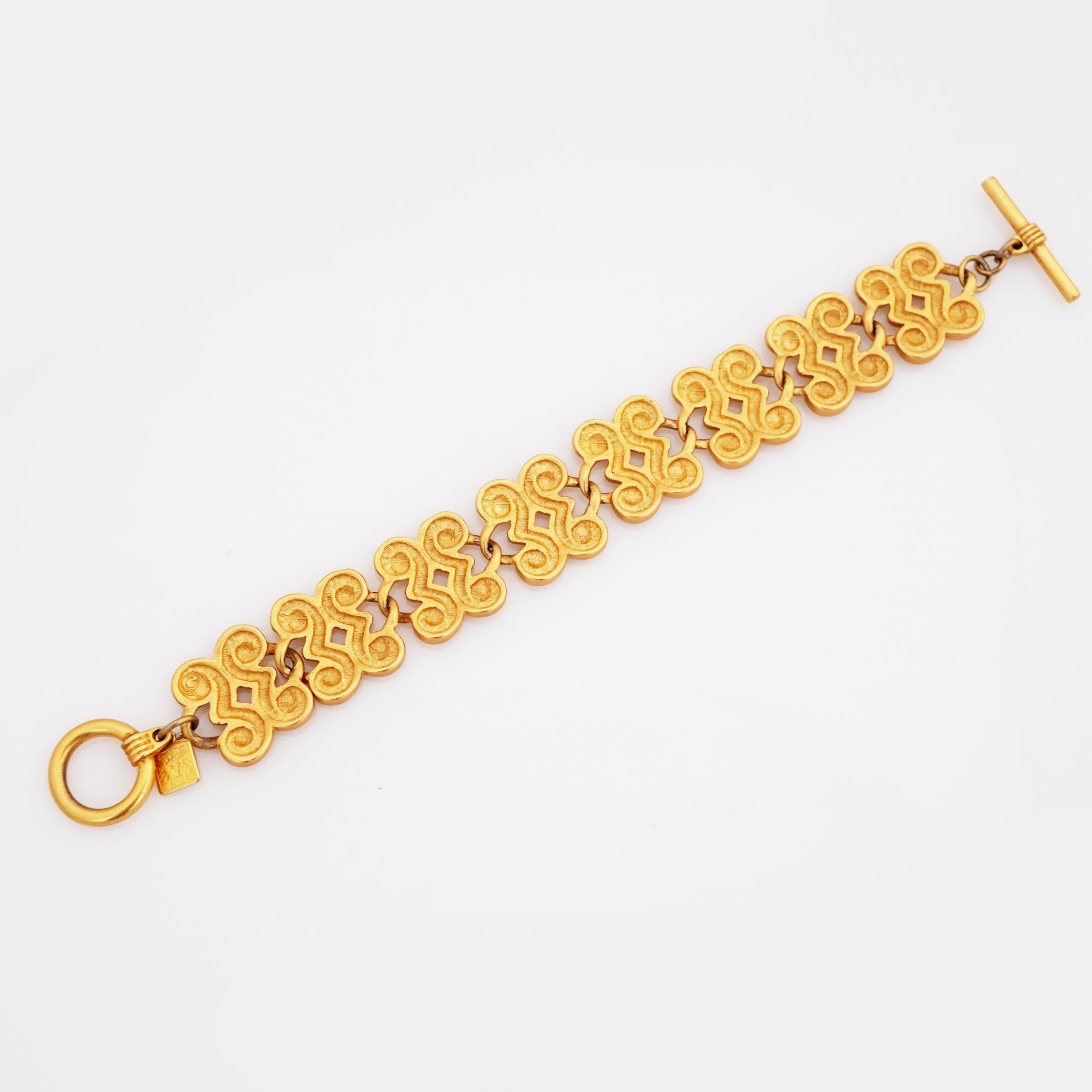 Matte Gold Arabesque Link Bracelet By Anne Klein, 1980s In Good Condition For Sale In McKinney, TX