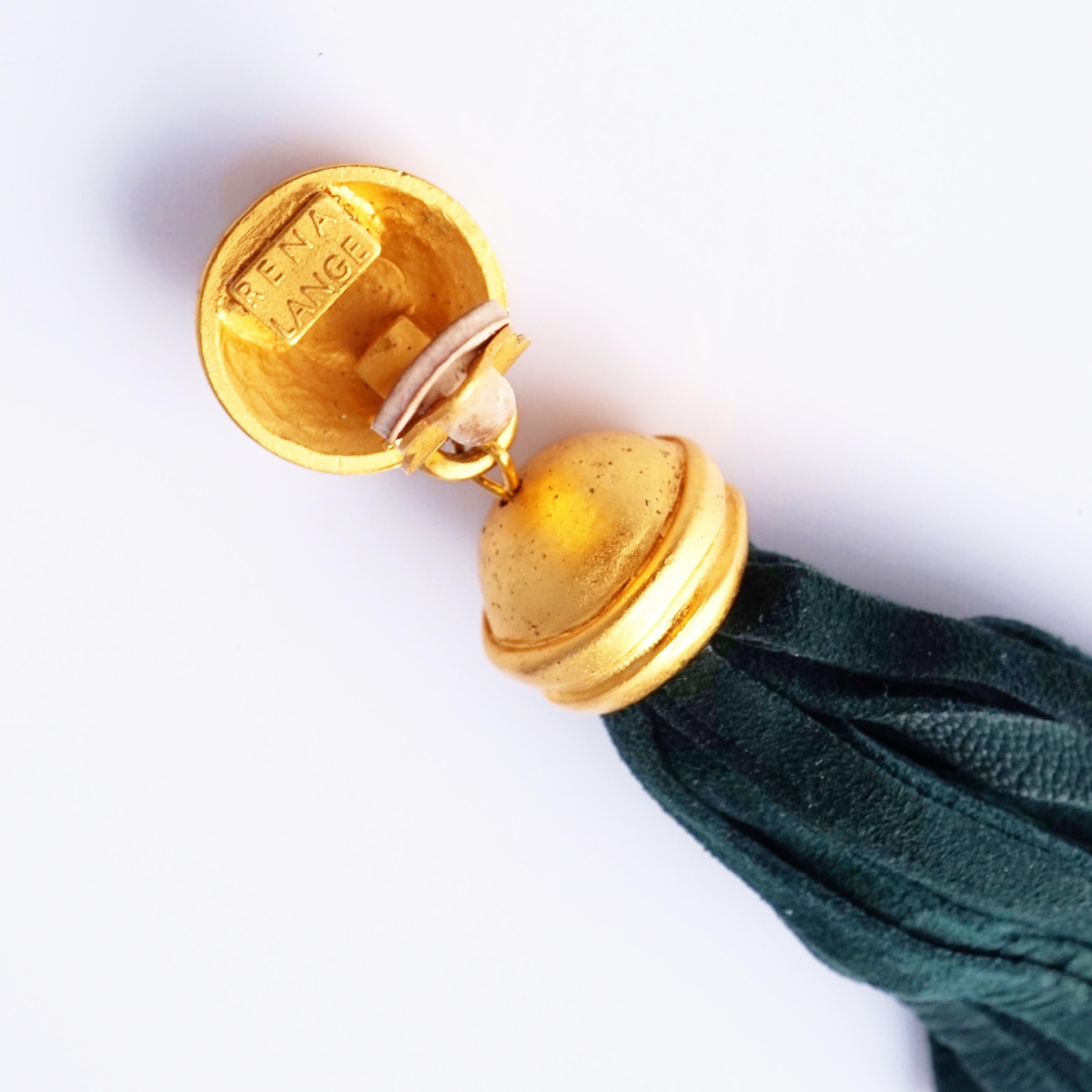 Orecchini con nappe in oro opaco e camoscio verde di Rena Lange, anni '90 in vendita 1