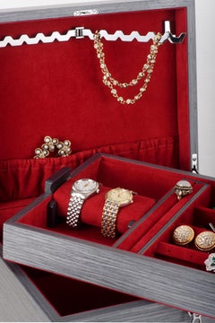Il Confanetto Rosso Matte Jewel Box in Smoke Grey Oak