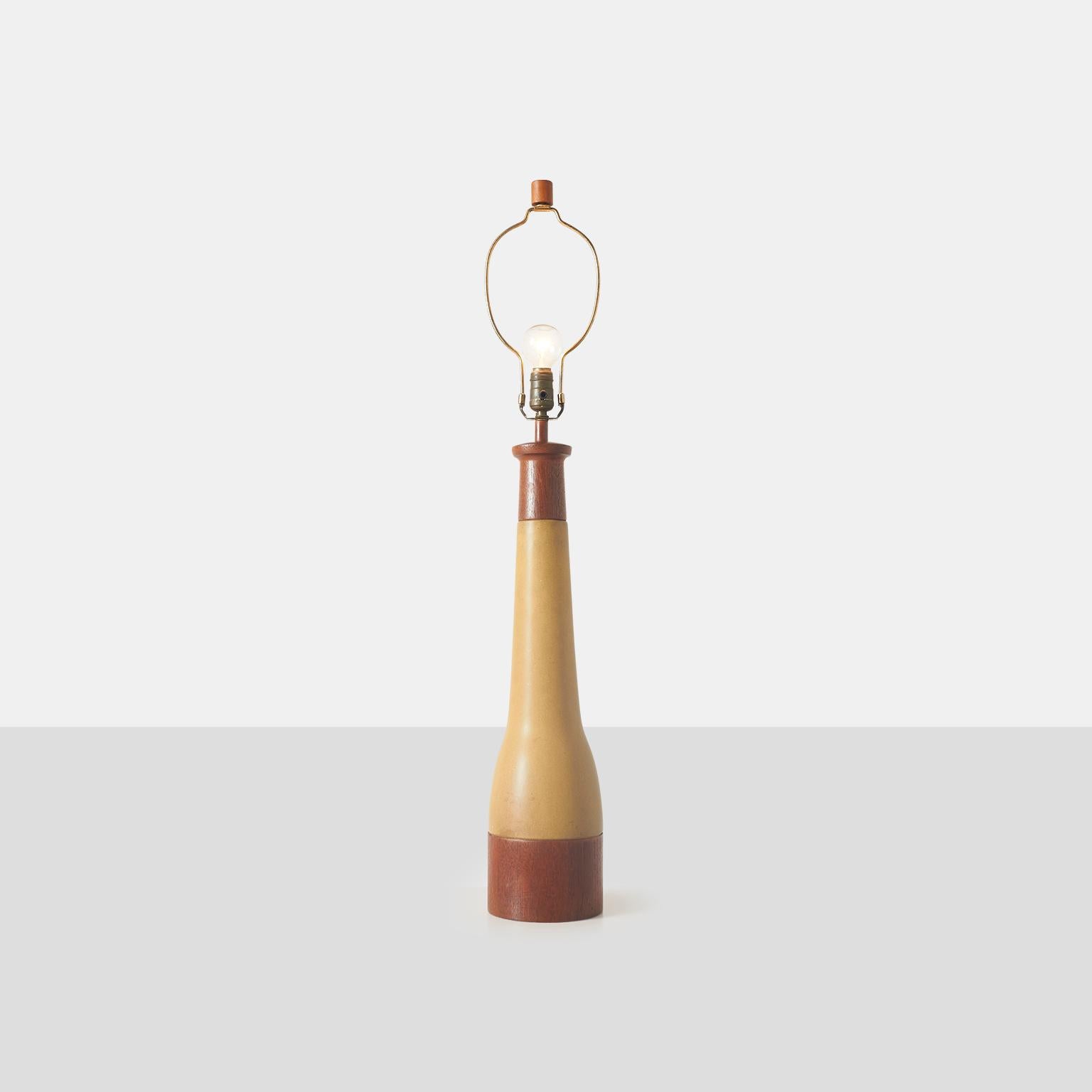 Moderno Lampada da tavolo in gres Matte Olive di Gordon & Jane Martz in vendita