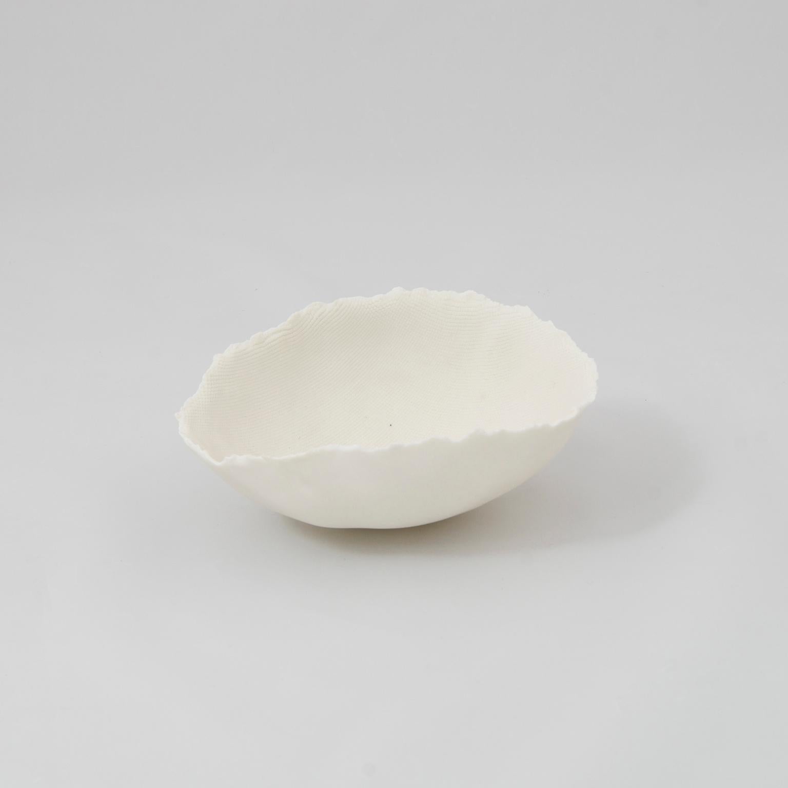 Each bowl is handcrafted by Mexican artisans. Slight variations in shape and size are to be expected and embraced as they add to the uniqueness of every piece.
This porcelain bowl can be used for decoration or as a plate for appetizers. It is