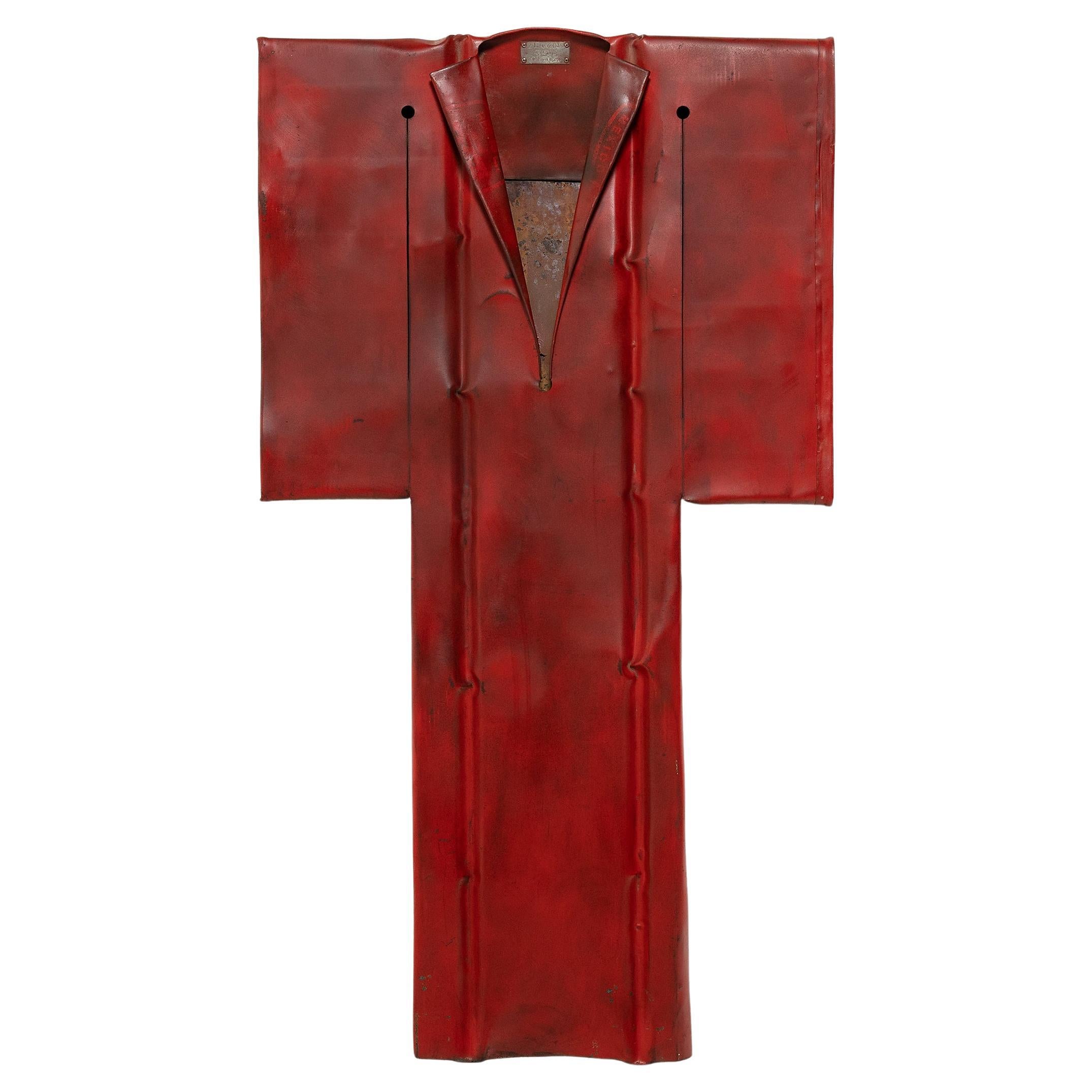 „Matte Red Kimono“, gefundene Stahlskulptur von Gordon Chandler im Angebot