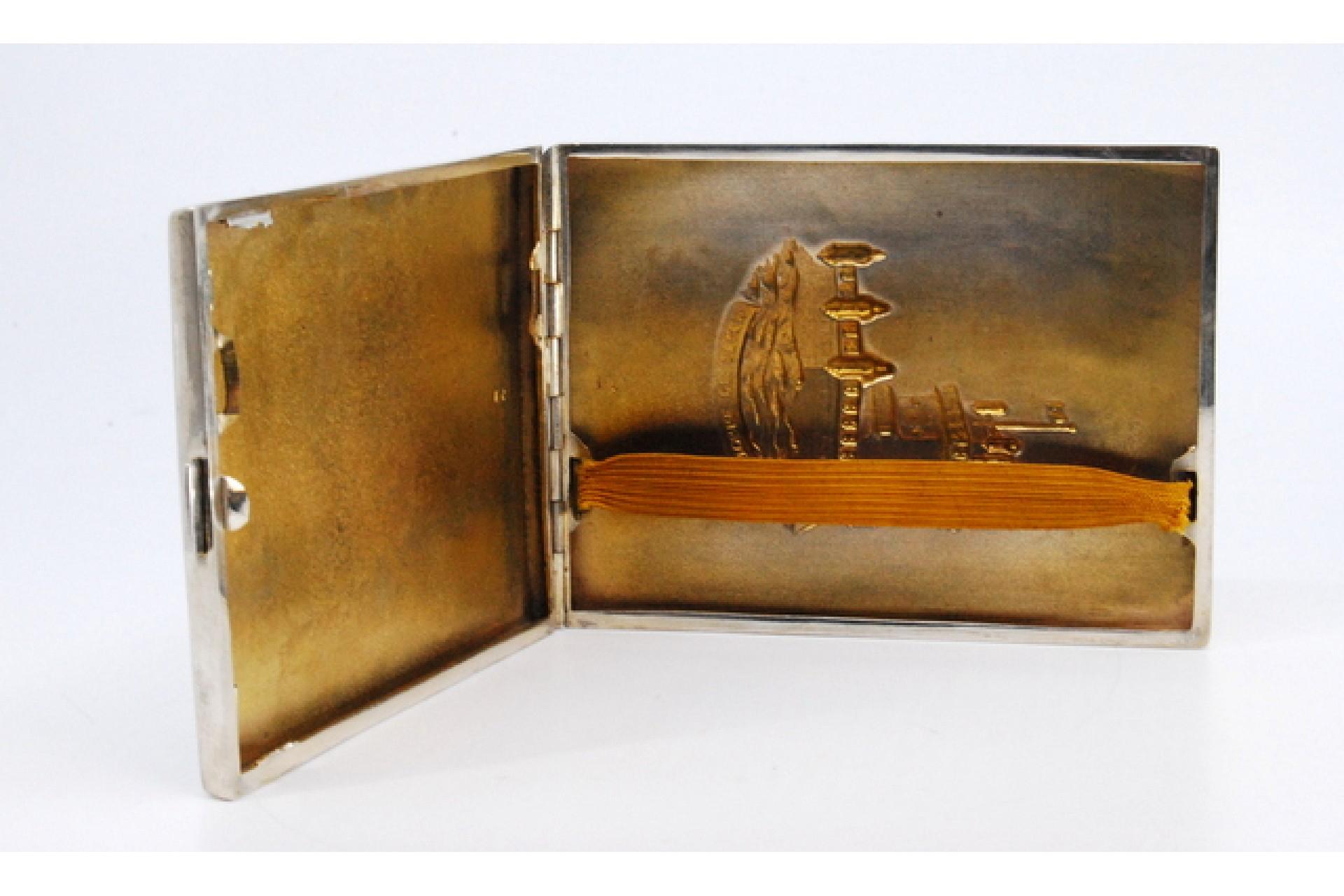 European Matte silver case with Belém Tower relief on hinged lid For Sale