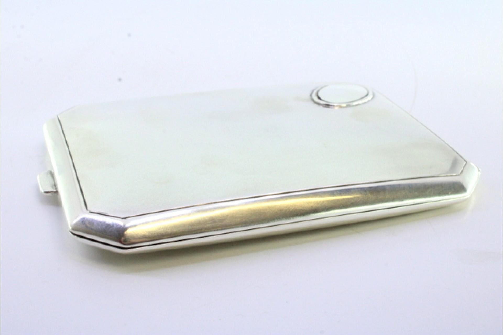 Silver Matte silver case with beveled corners, friezes and gold interior For Sale
