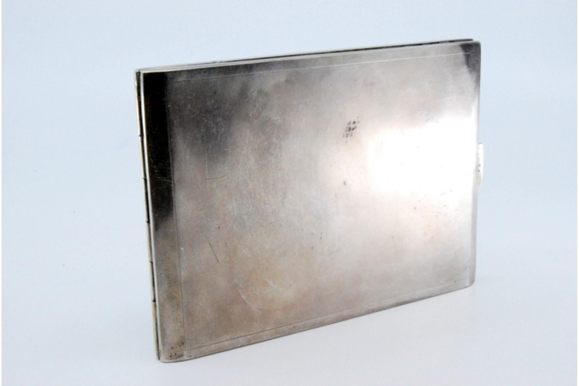 European Matte silver case with Tomar Monastery relief and hinged lid For Sale