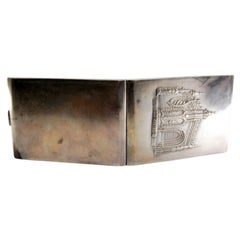 Matte silver case with Tomar Monastery relief and hinged lid