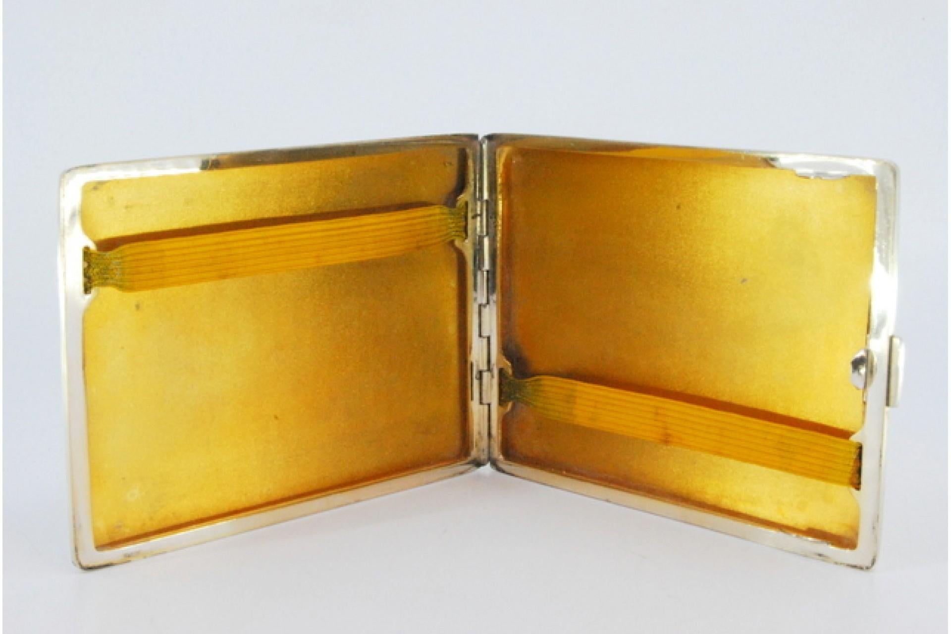 20th Century Matte silver cigarette case w/ borders on the edge, gold interior & hinged lid For Sale