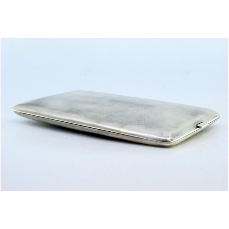 Européen Matte silver cigarette case with gold interior and hinged lid en vente