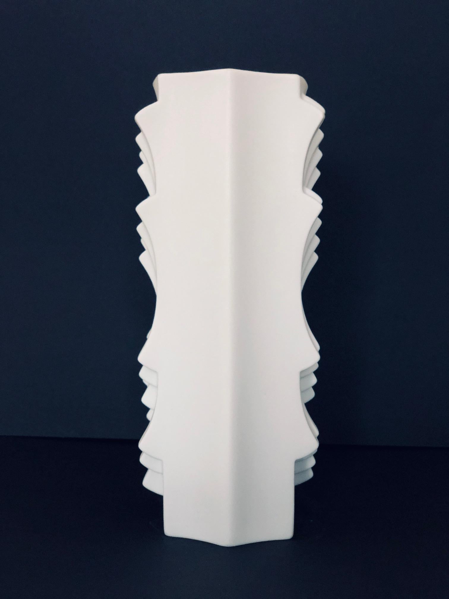 Glazed Matte White Archais Vase by Heinrich Fuchs for Hutschenreuther, 1960s For Sale