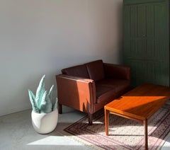 Matte White Gainey Planter La Verne California J-12 Architectural Pottery