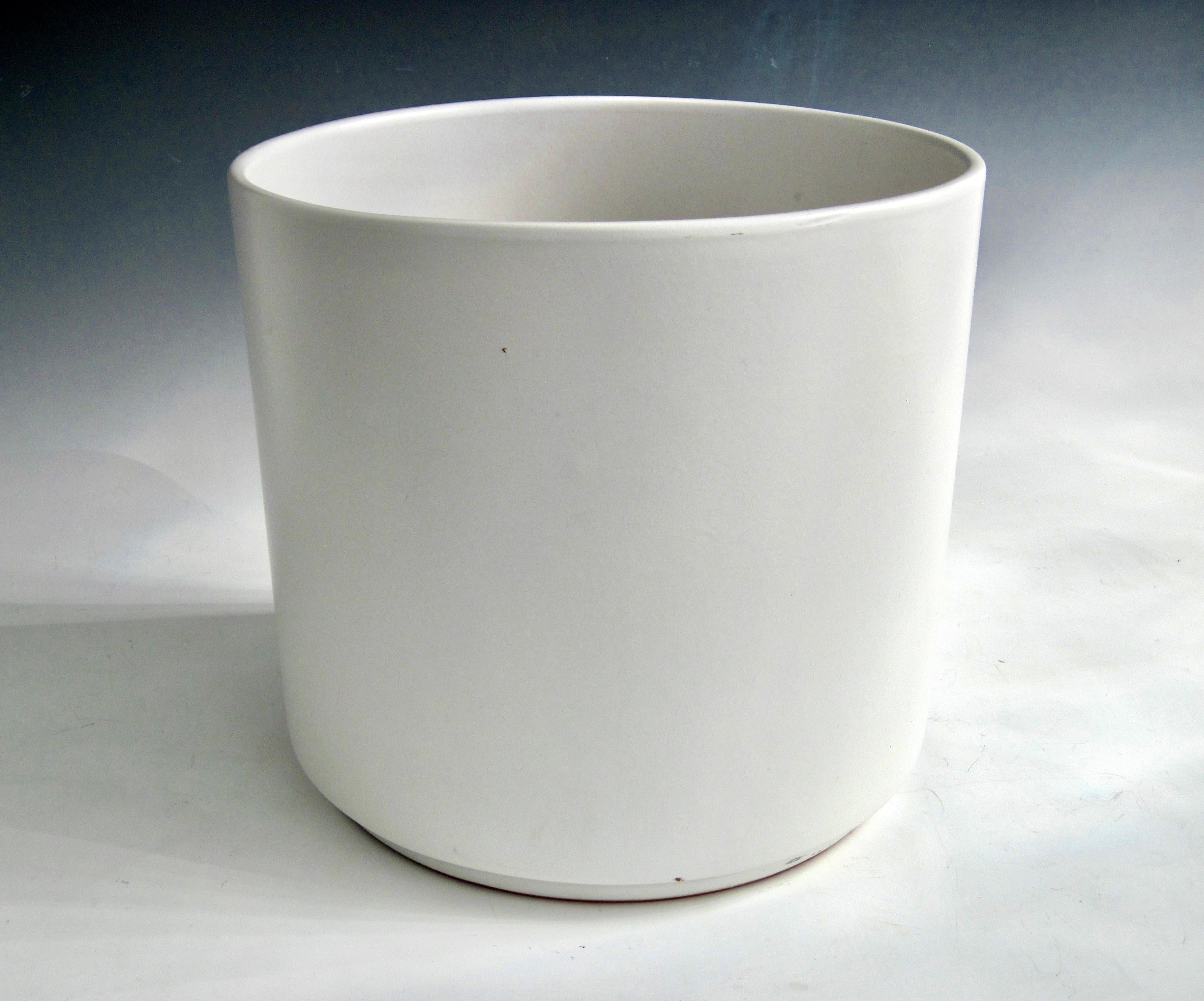 pot en terre cuite blanc