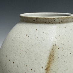 Pot de lune en céramique blanc mat moucheté de Jason Fox