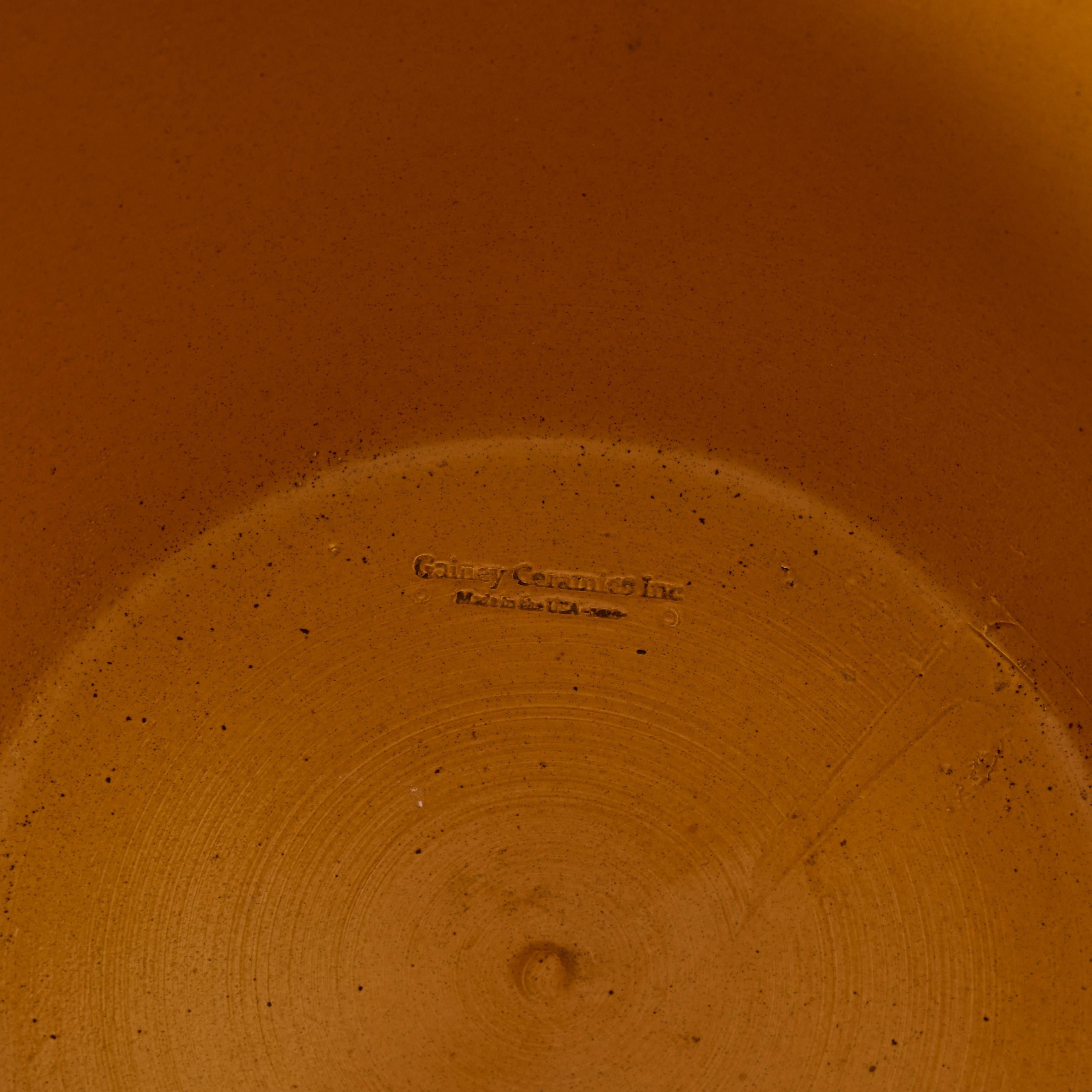 Jardinière Chalice en céramique émaillée jaune mat Gainey Prototype Midcentury en vente 4