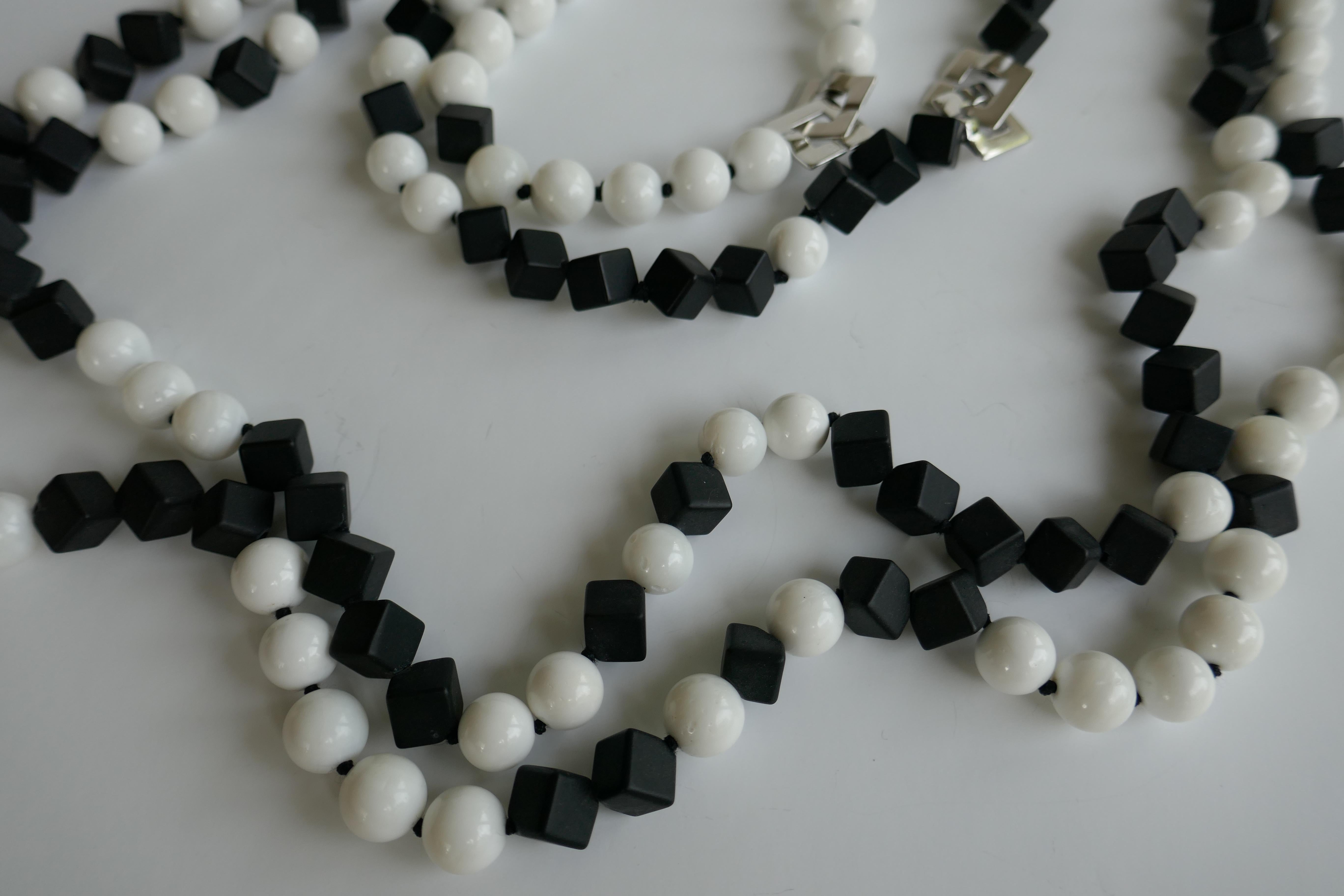 Matted Onyx White Shell Beads 925 Sterling Silver Long Necklace For Sale 5
