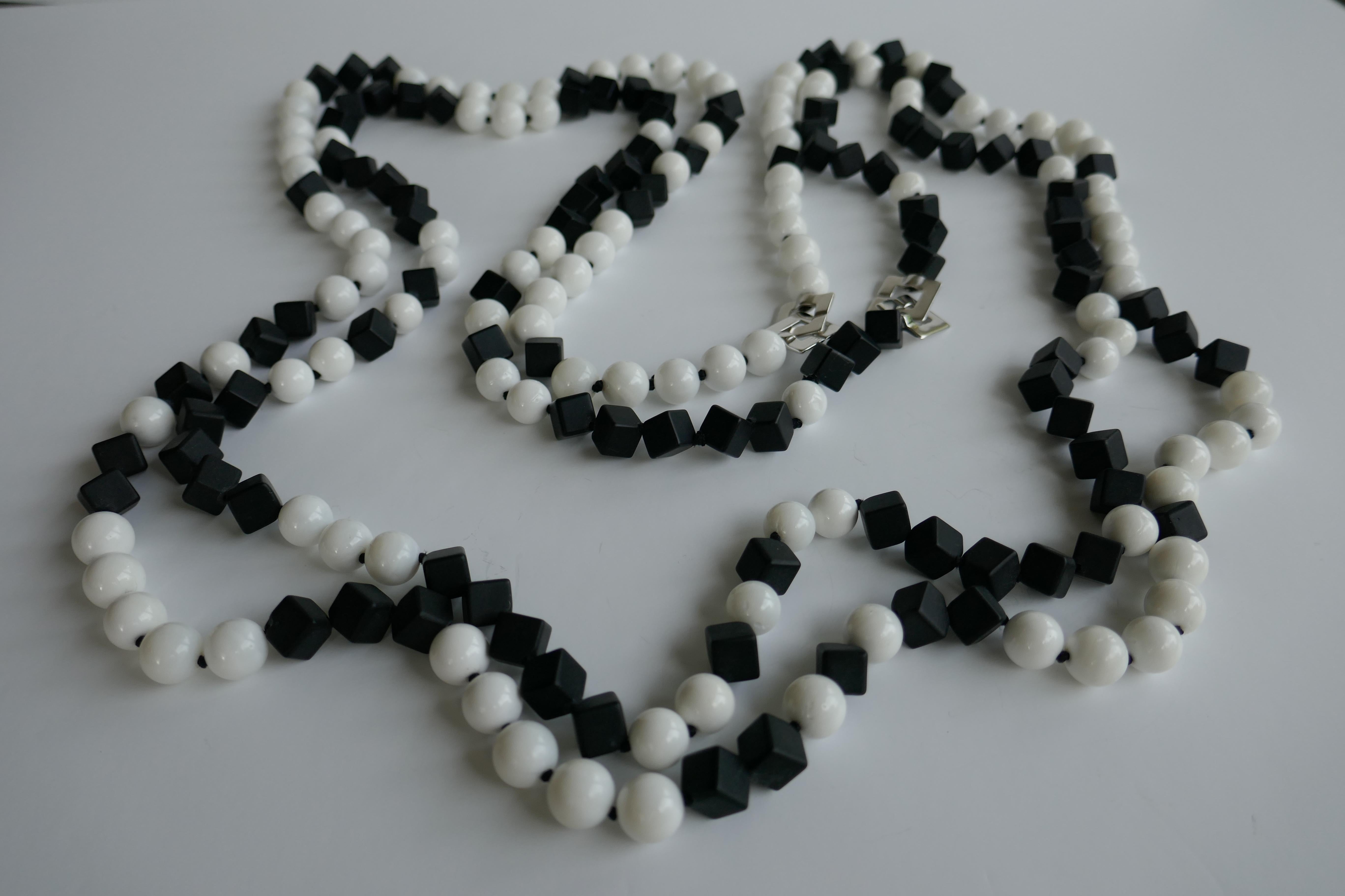 Matted Onyx White Shell Beads 925 Sterling Silver Long Necklace For Sale 4