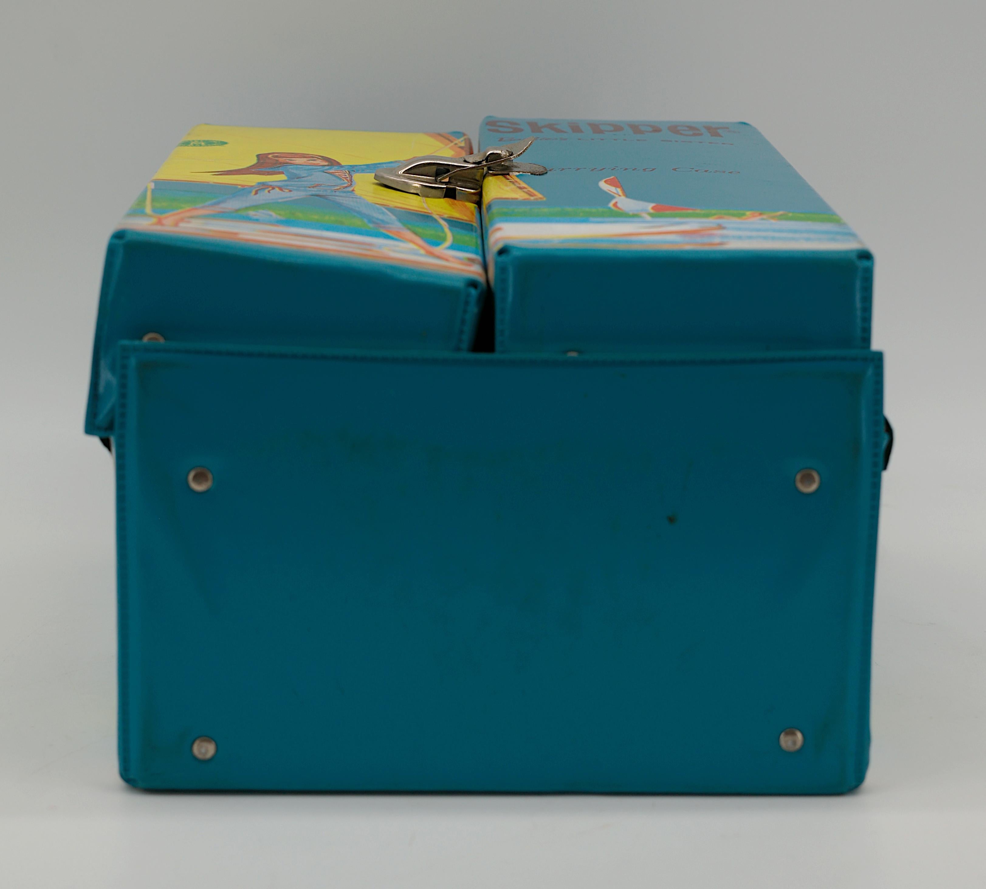 Mallette de transport Mattel pour Skipper avec poupée Skipper et tenues d'origine, Barbie 1964 en vente 3