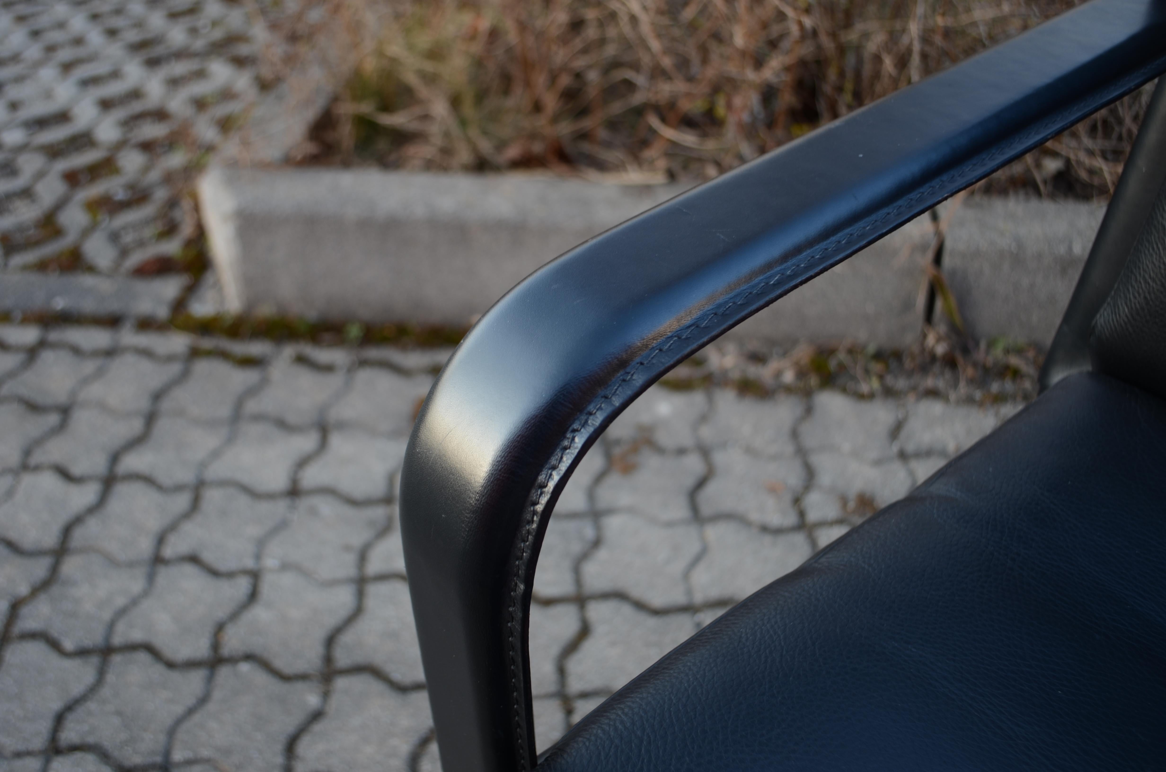 Matteo Grassi Black Saddle Leather Chair Armchair Golfo Dei Poti For Sale 3