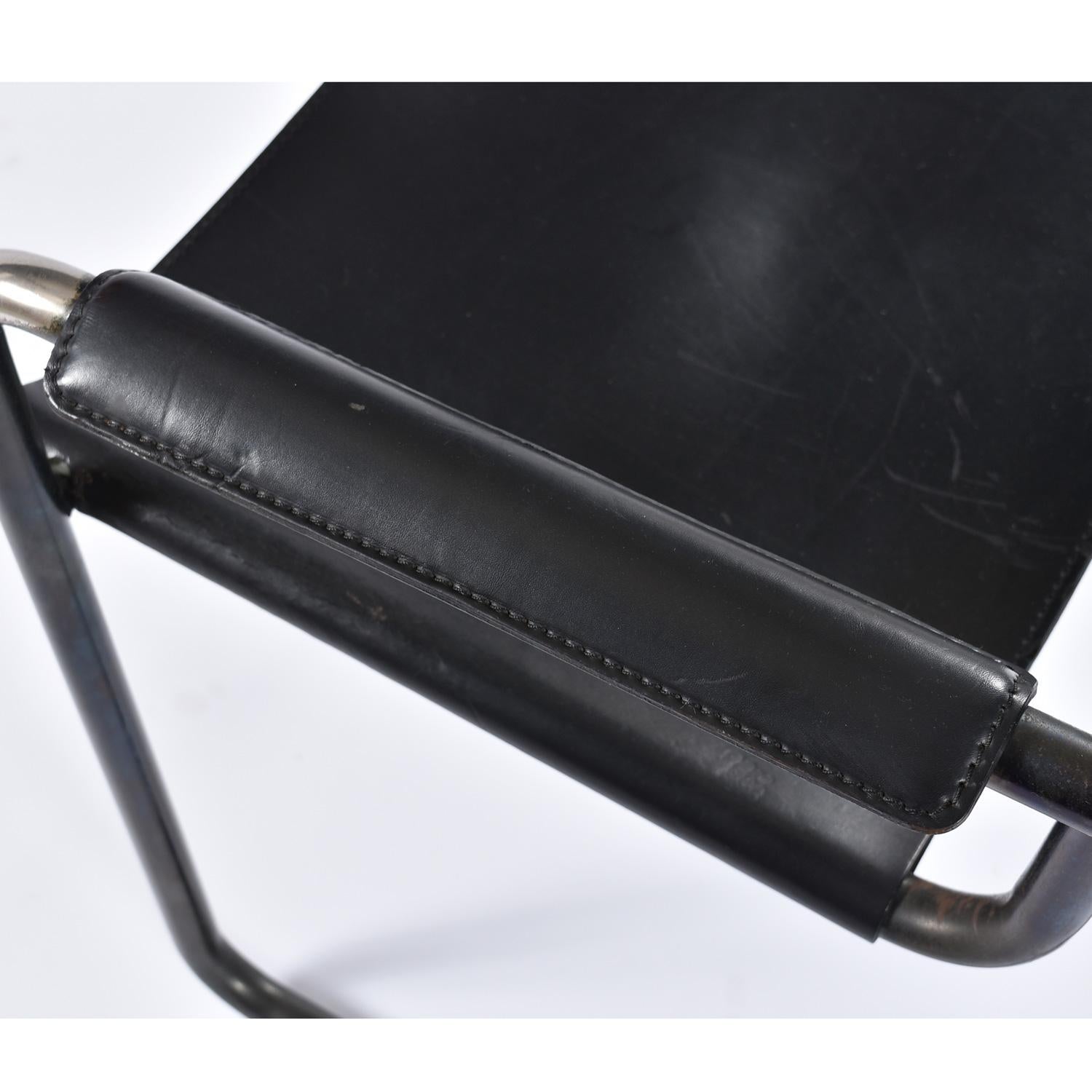Matteo Grassi Cantilever MG5 Chaises en cuir noir par Centro Studi en vente 4