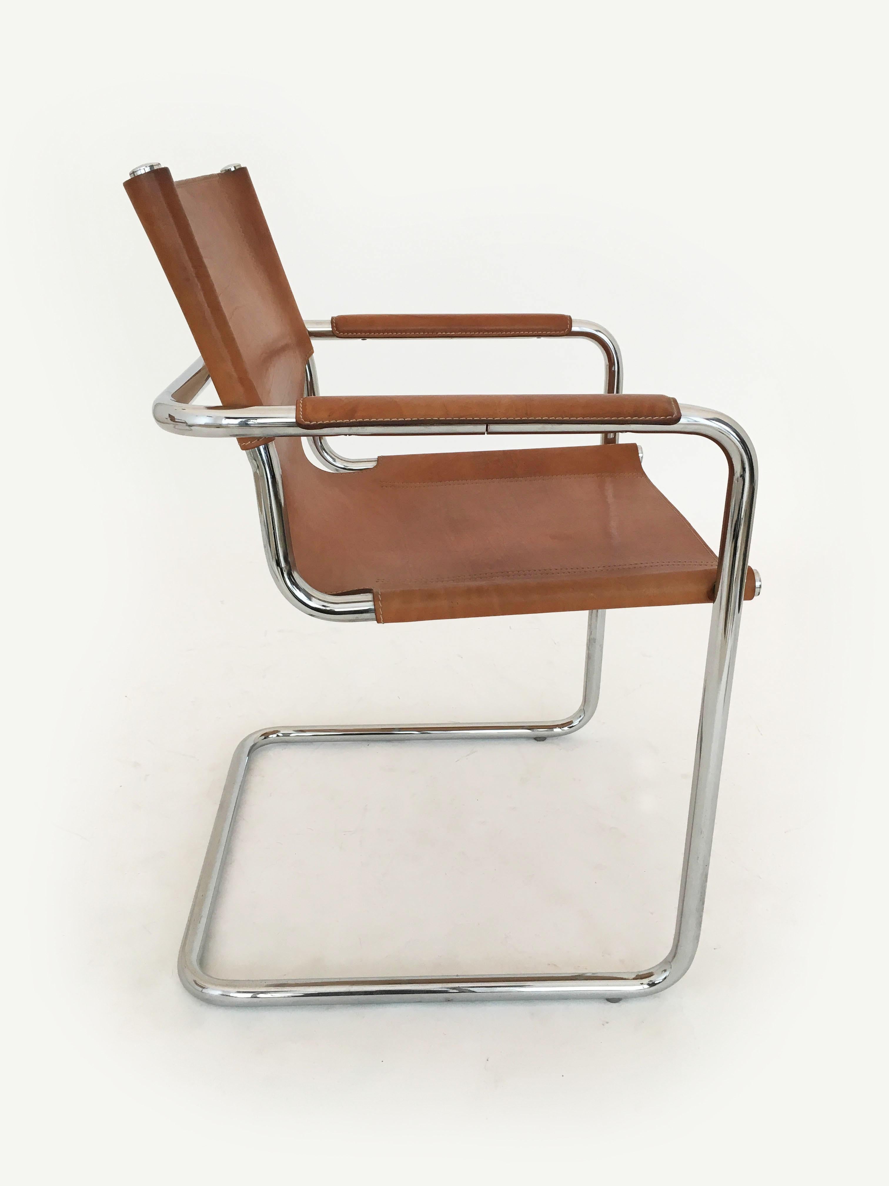 Matteo Grassi Cantilever Visitor Side Chairs Pair, Italy, 1970s (Moderne der Mitte des Jahrhunderts) im Angebot