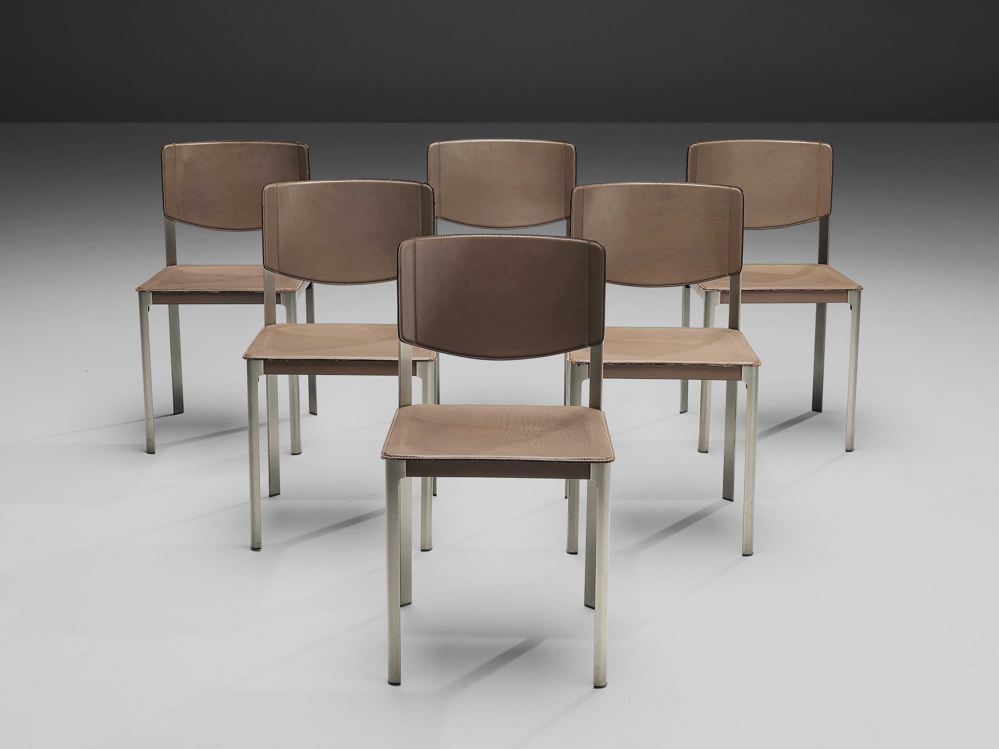 Matteo Grassi ensemble de six chaises de salle à manger en cuir et acier en vente 3
