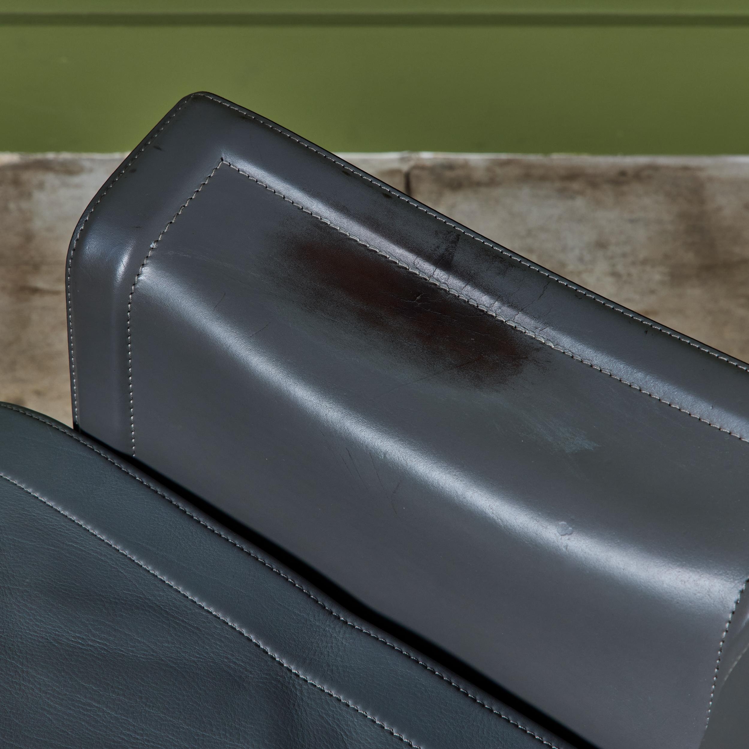 Matteo Grassi Gray Leather Lounge Chair en vente 12