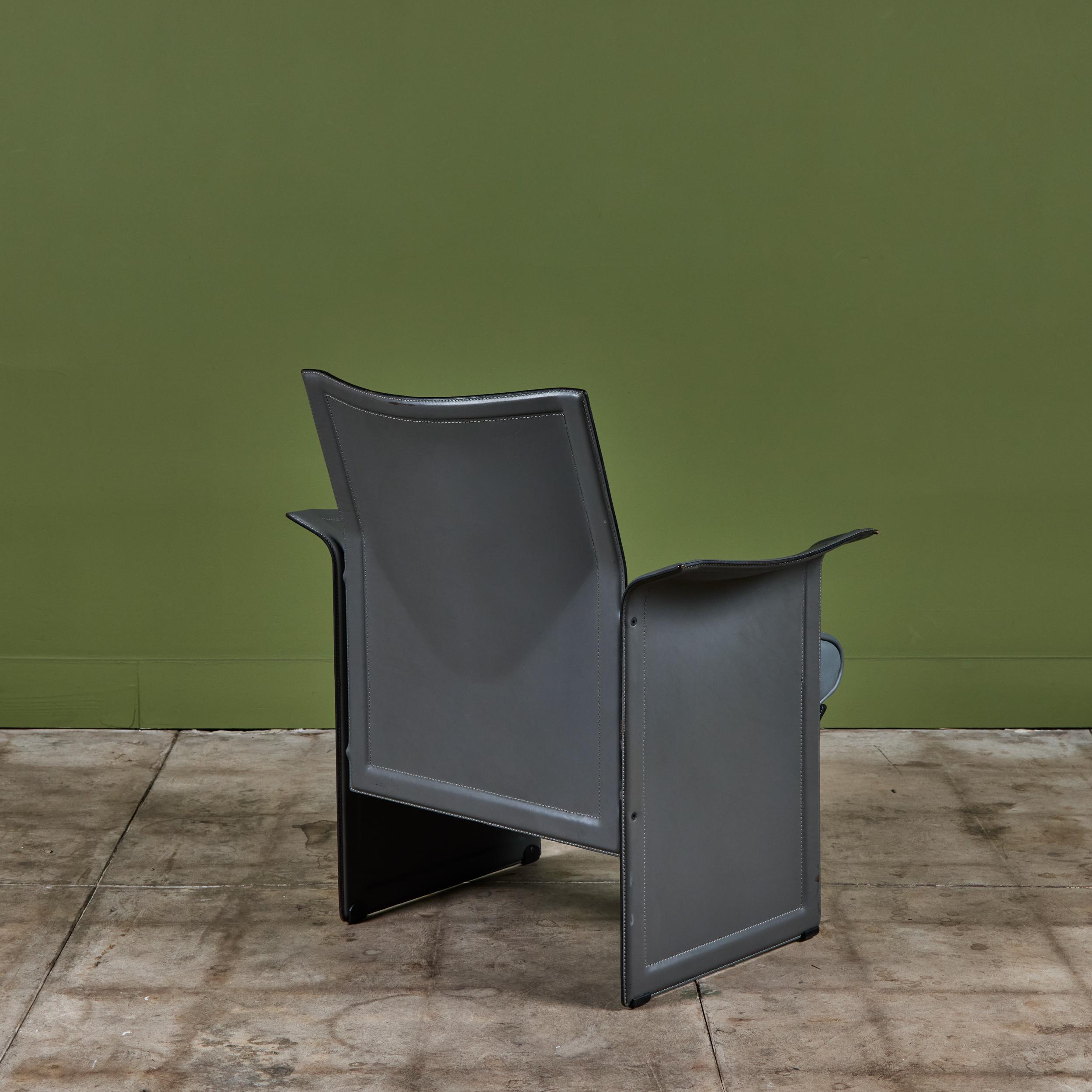Acier Matteo Grassi Gray Leather Lounge Chair en vente