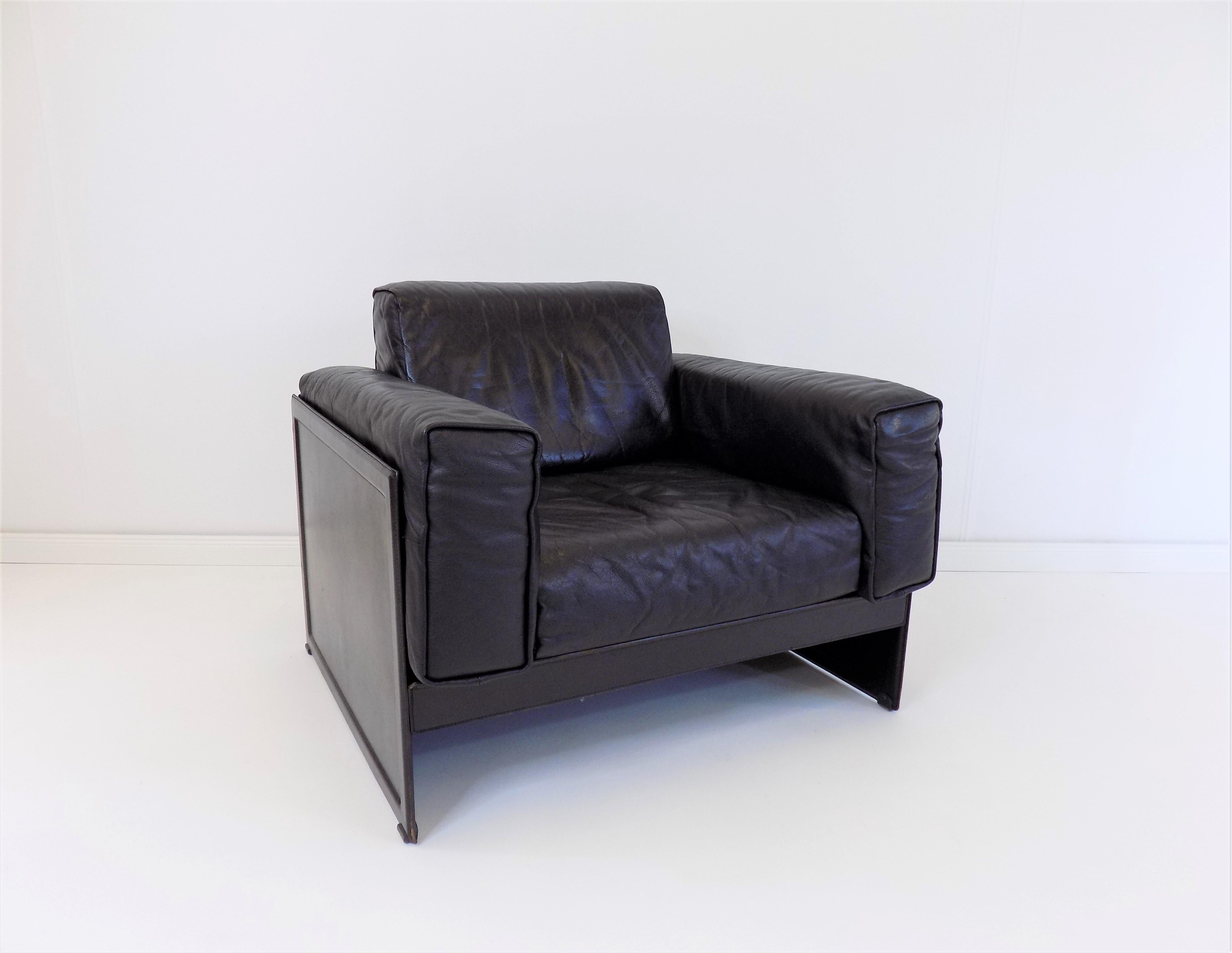 Matteo Grassi Korium KM 3/1 Leather Armchair by Tito Agnoli For Sale 6