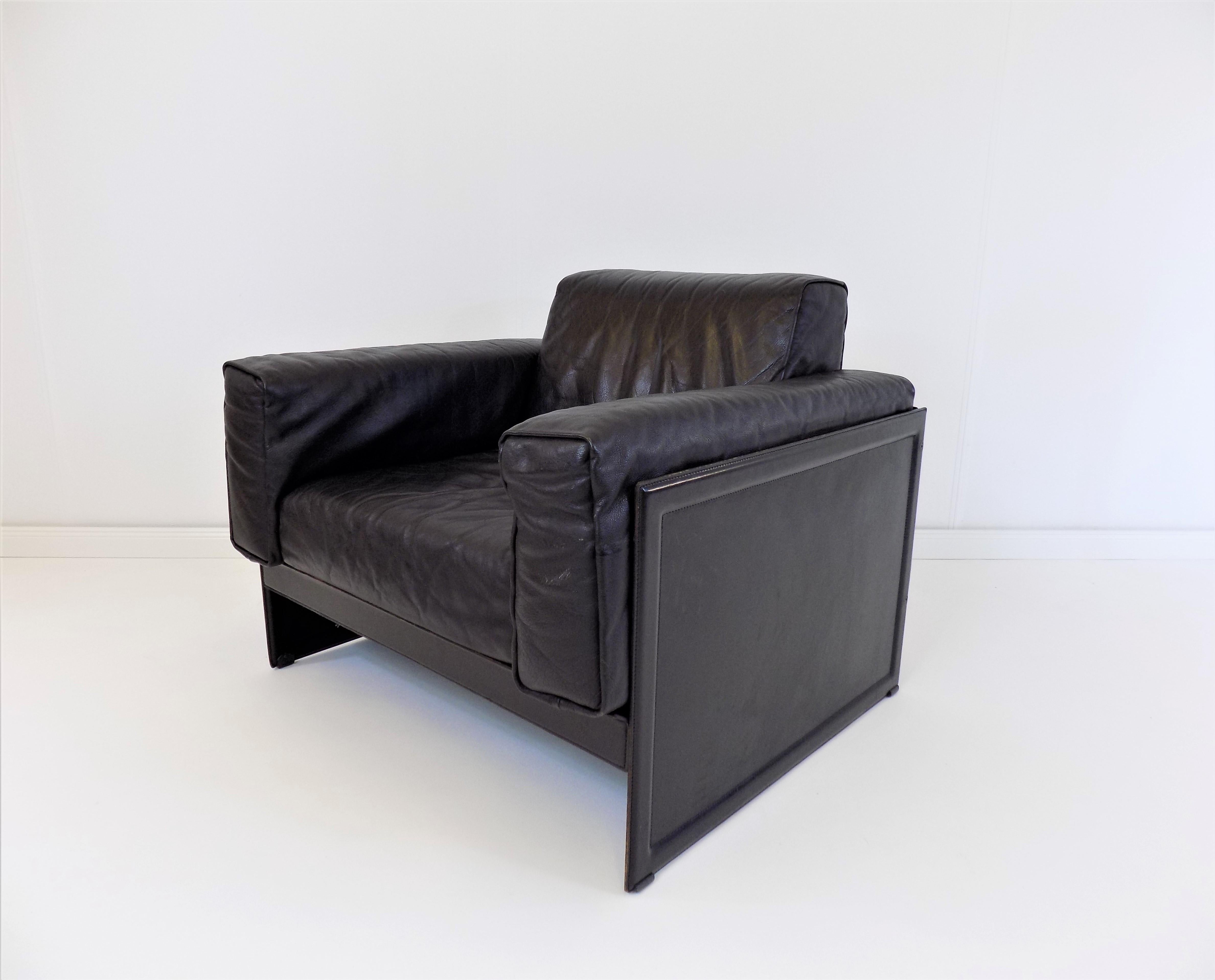 Matteo Grassi Korium KM 3/1 Leather Armchair by Tito Agnoli For Sale 9