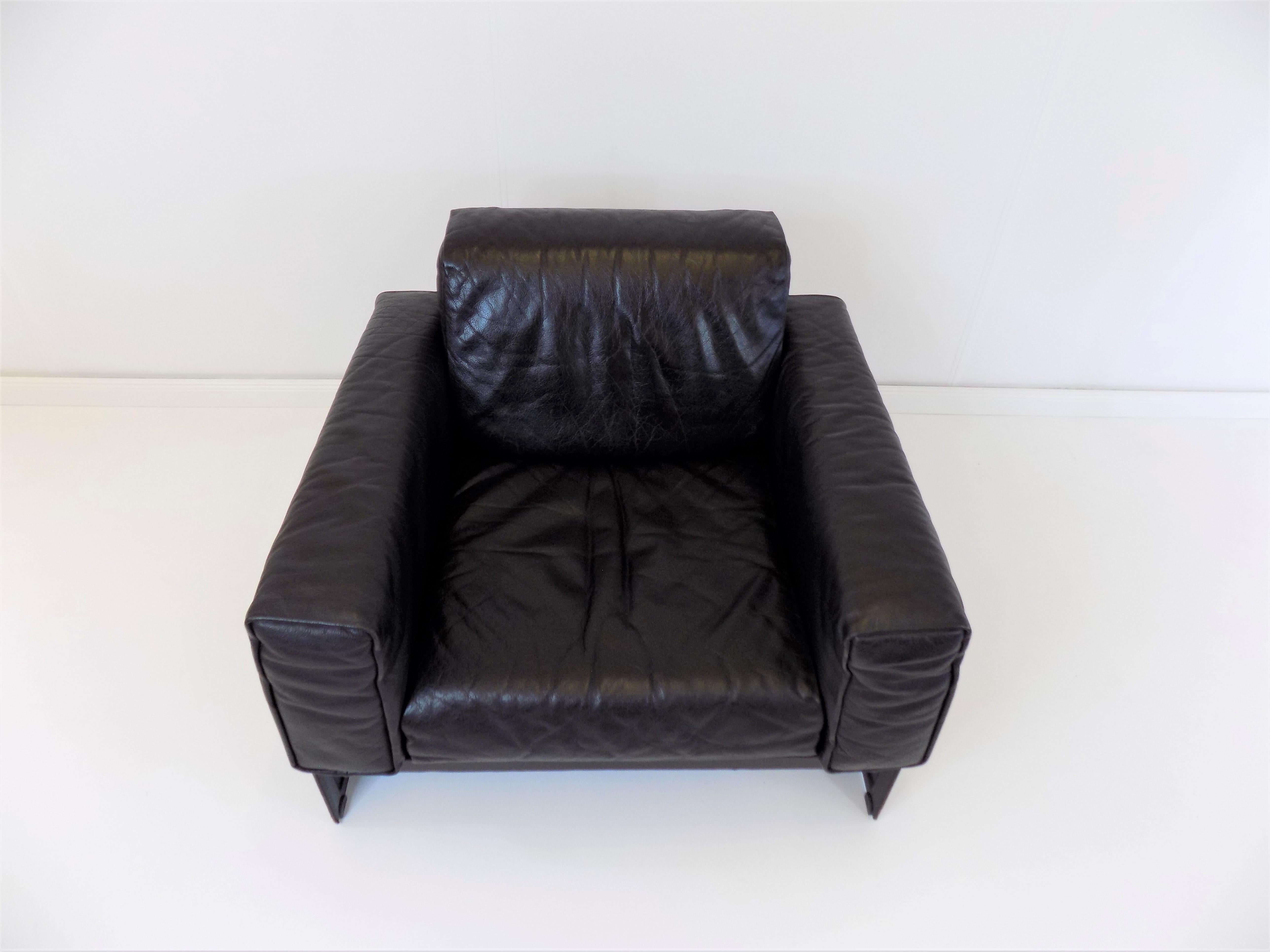 Matteo Grassi Korium KM 3/1 Leather Armchair by Tito Agnoli For Sale 13