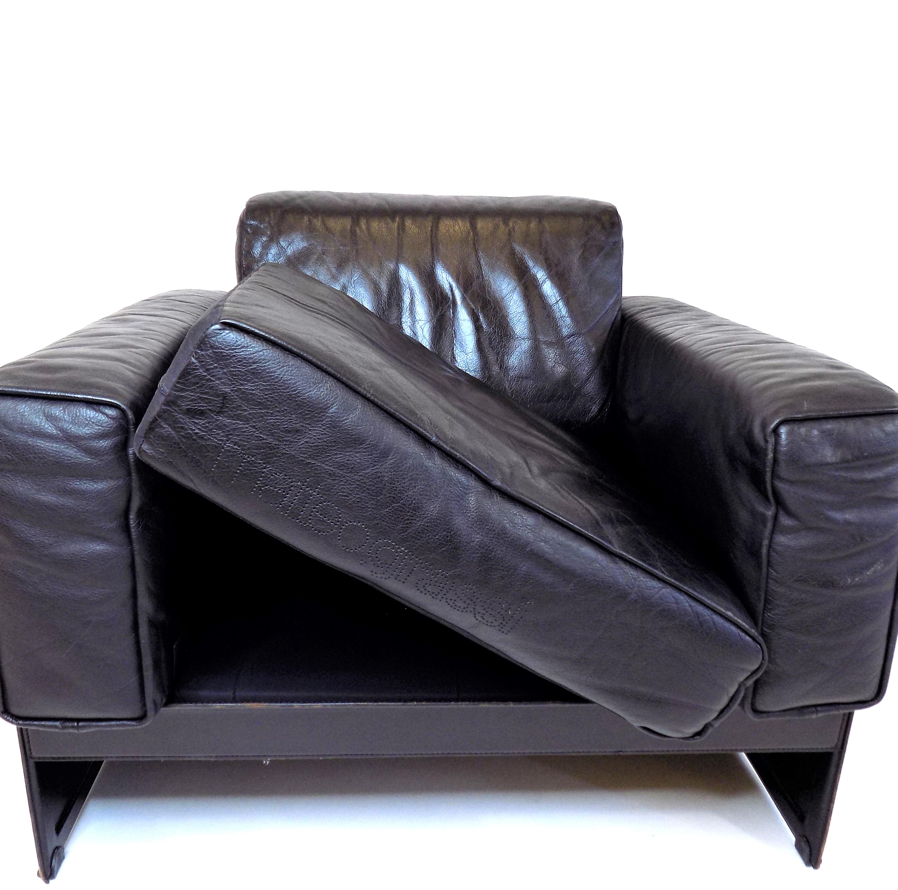 Matteo Grassi Korium KM 3/1 leather lounge chair by Tito Agnoli, 1980 in vendita 3