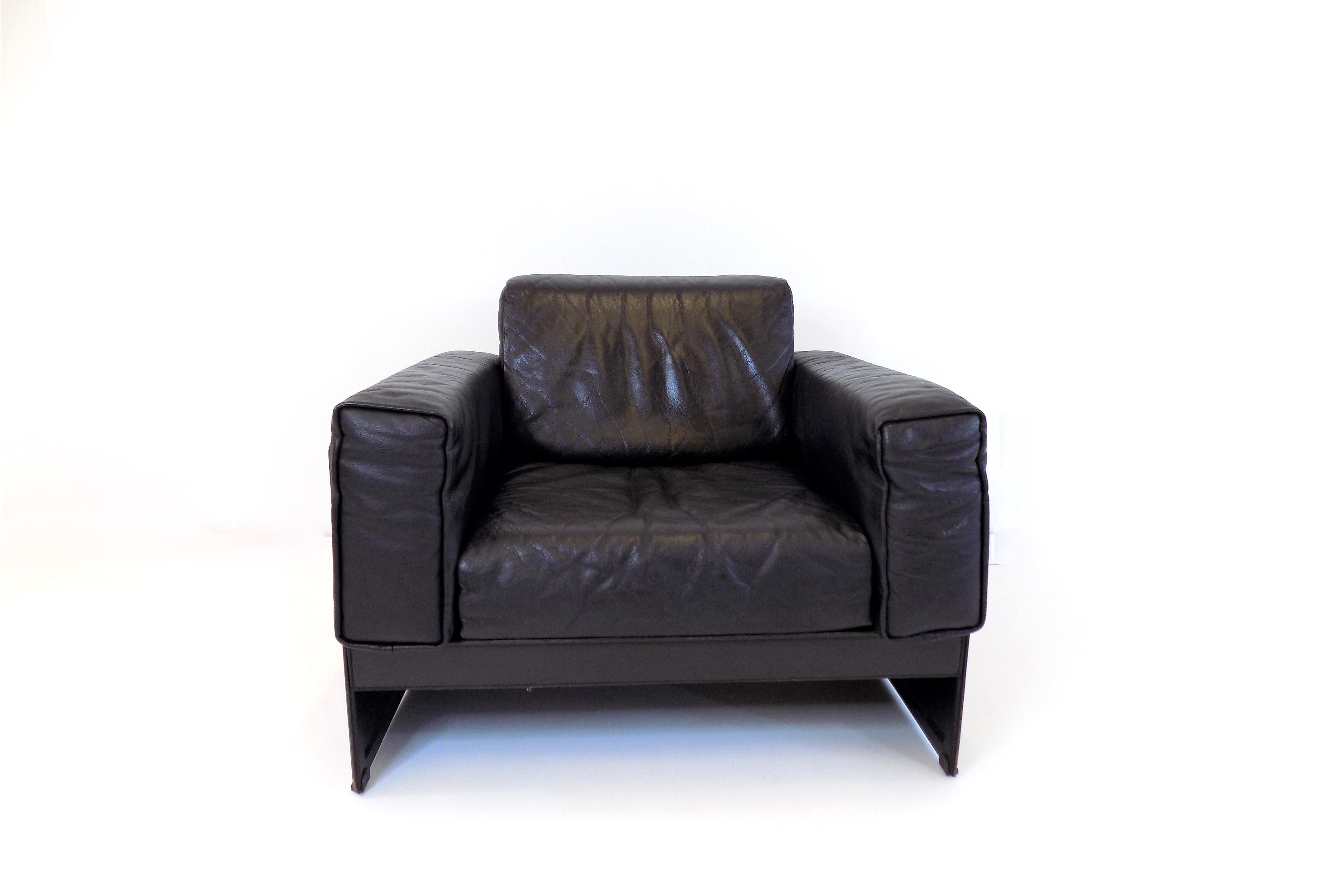 Italiano Matteo Grassi Korium KM 3/1 leather lounge chair by Tito Agnoli, 1980 in vendita