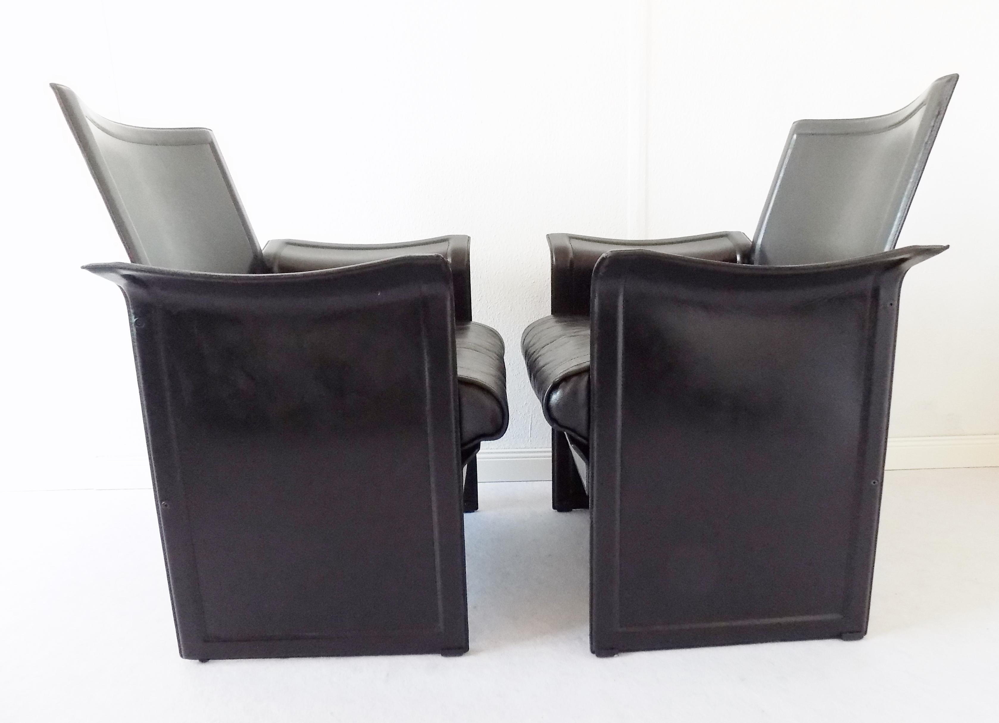 Matteo Grassi Korium Lounge Chairs Pair, by Tito Agnoli, Black Saddle Leather For Sale 4