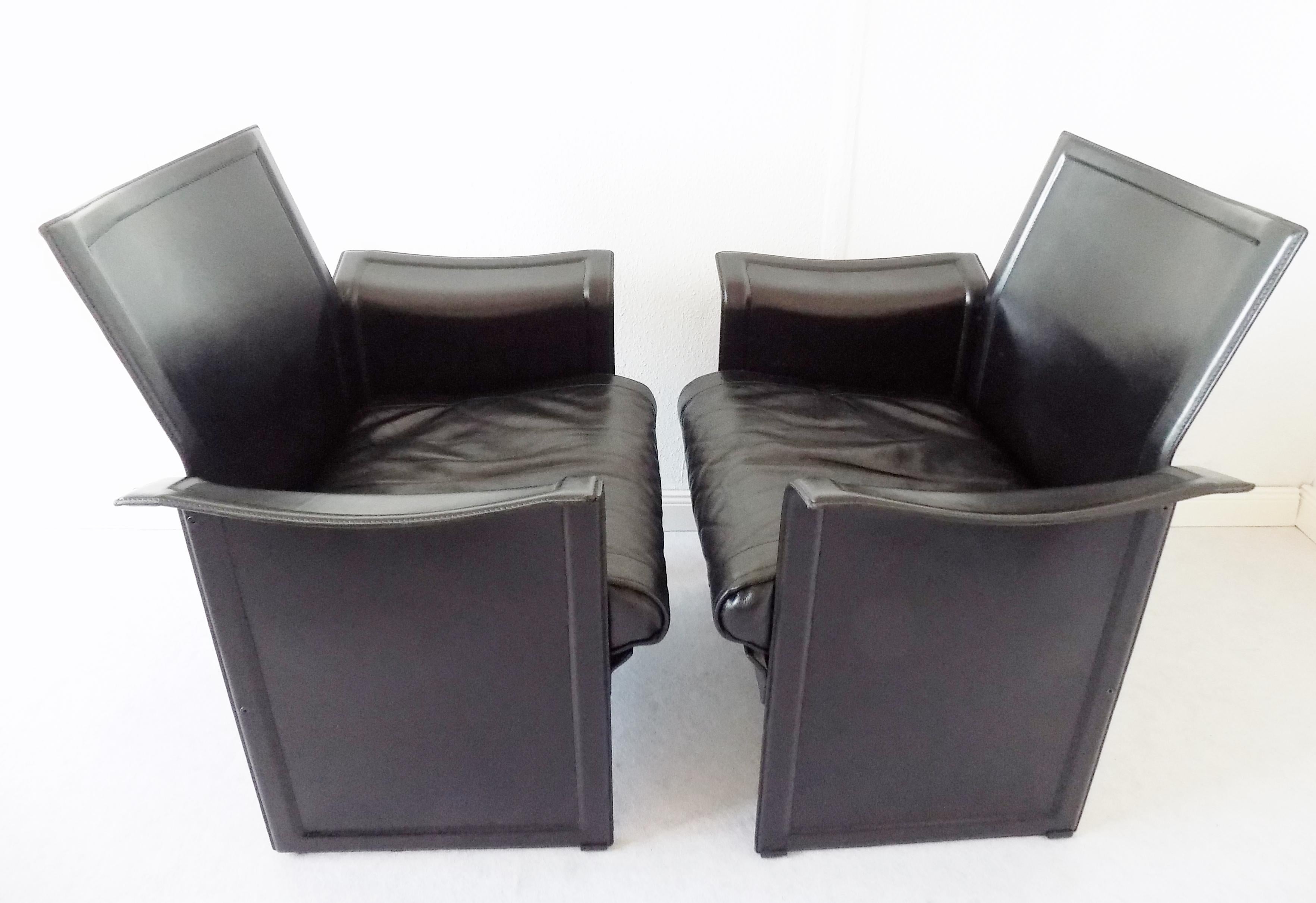 Matteo Grassi Korium Lounge Chairs Pair, by Tito Agnoli, Black Saddle Leather, Italian Design

This pair of 2 Korium lounge chairs comes in black saddle leather and is in good condition. The leather is without any bigger wear and tear. The seat