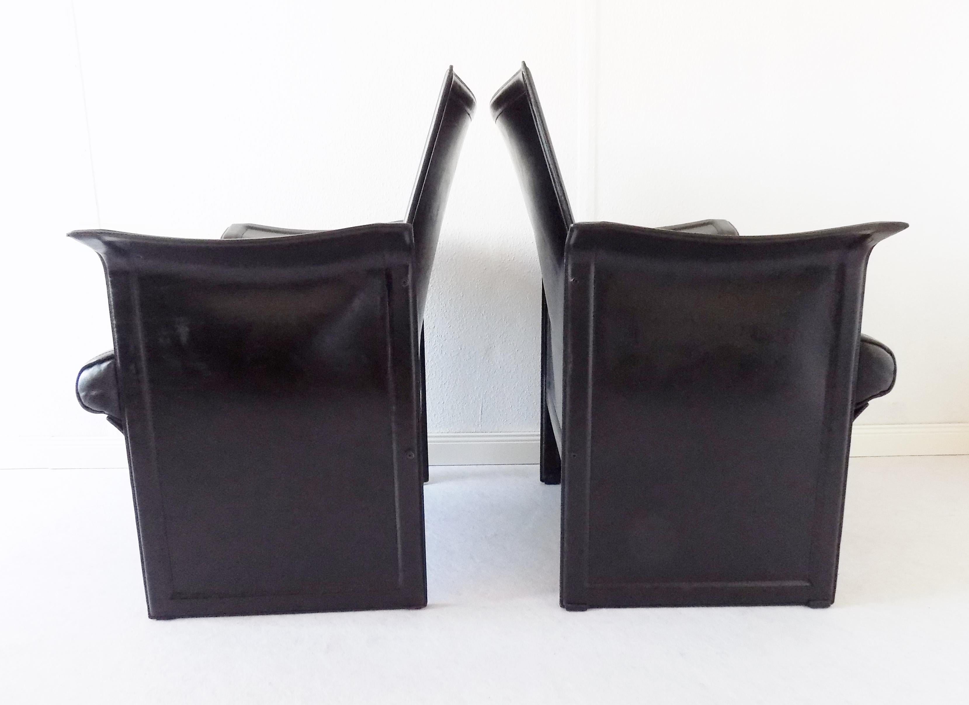 Modern Matteo Grassi Korium Lounge Chairs Pair, by Tito Agnoli, Black Saddle Leather For Sale